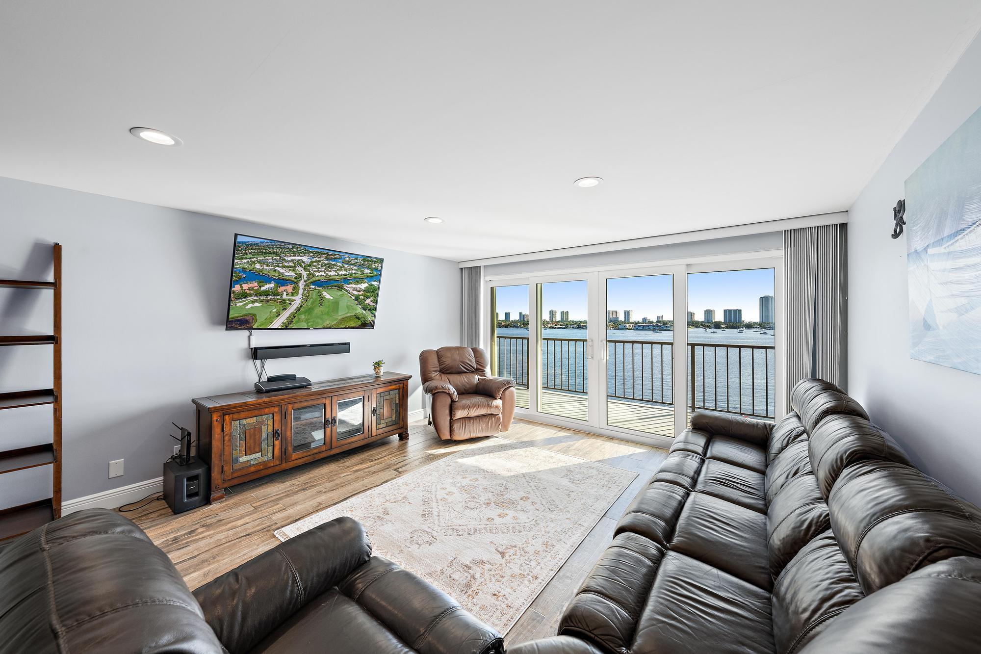 3040 Lake Shore Dr unit 903-6 3040 Lake Shore Dr unit 903-6