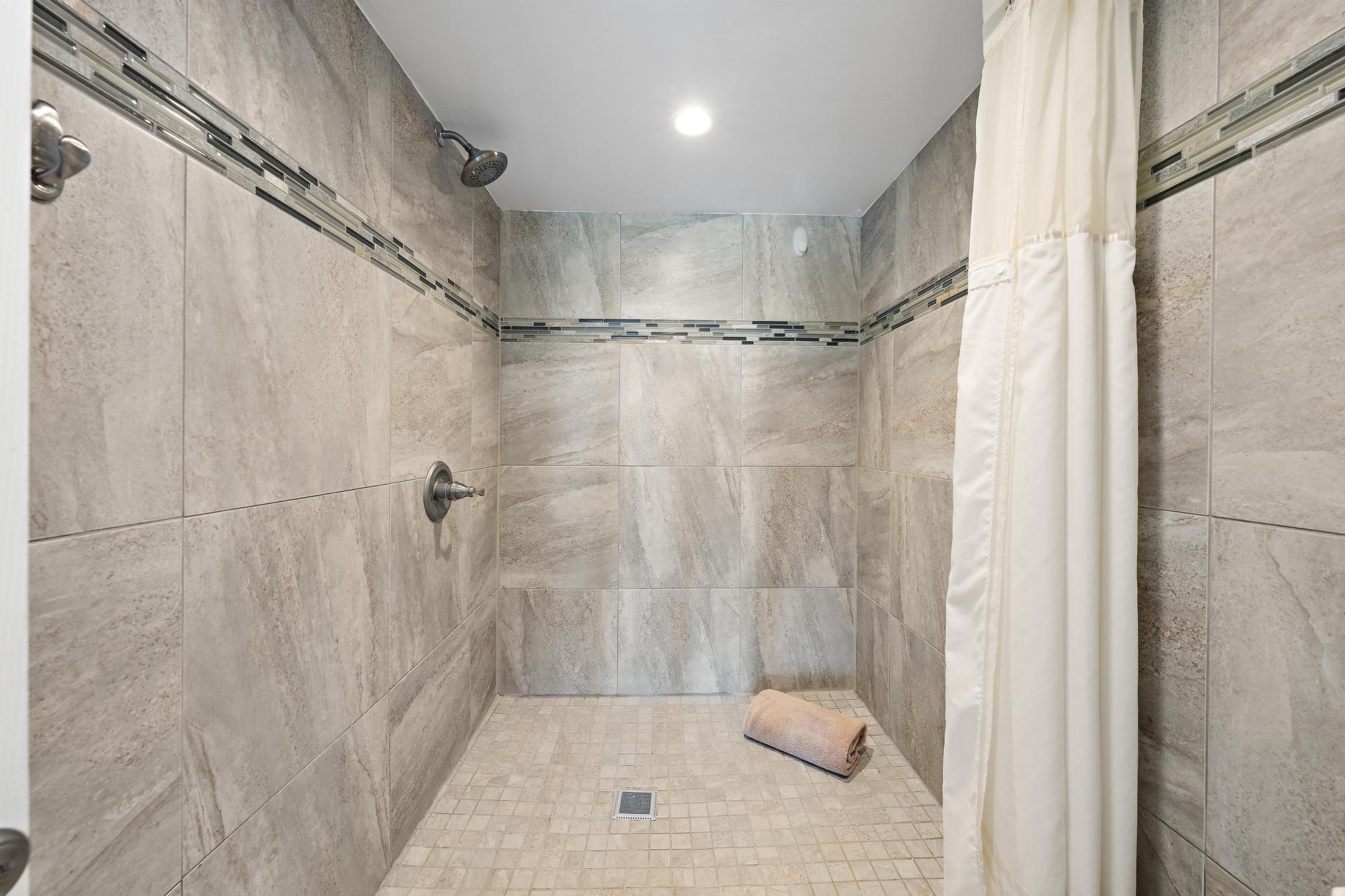 3040 Lake Shore Dr unit 903-22