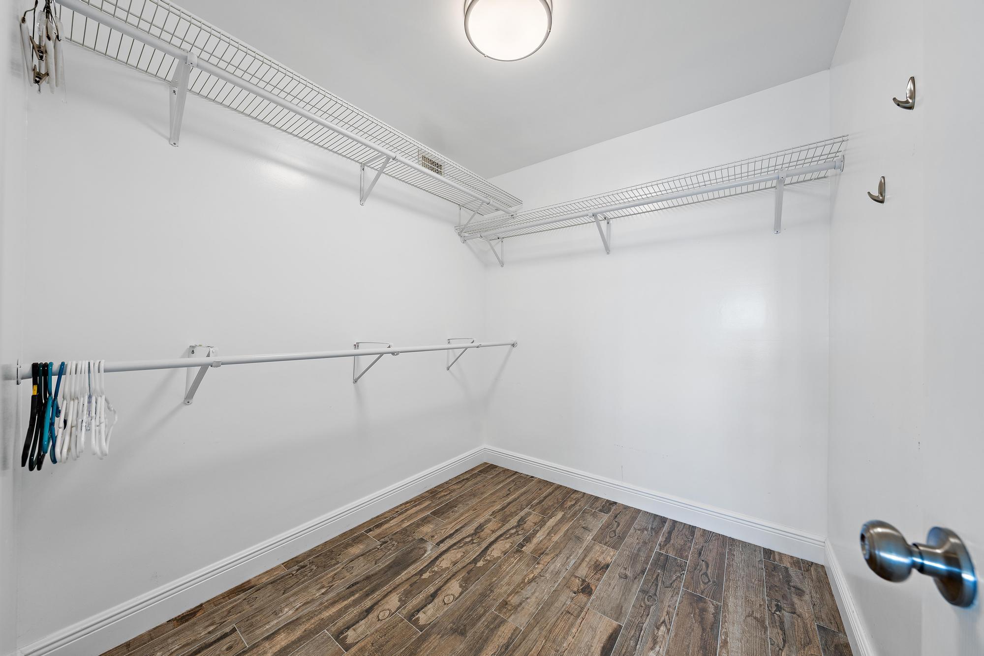 3040 Lake Shore Dr unit 903-17