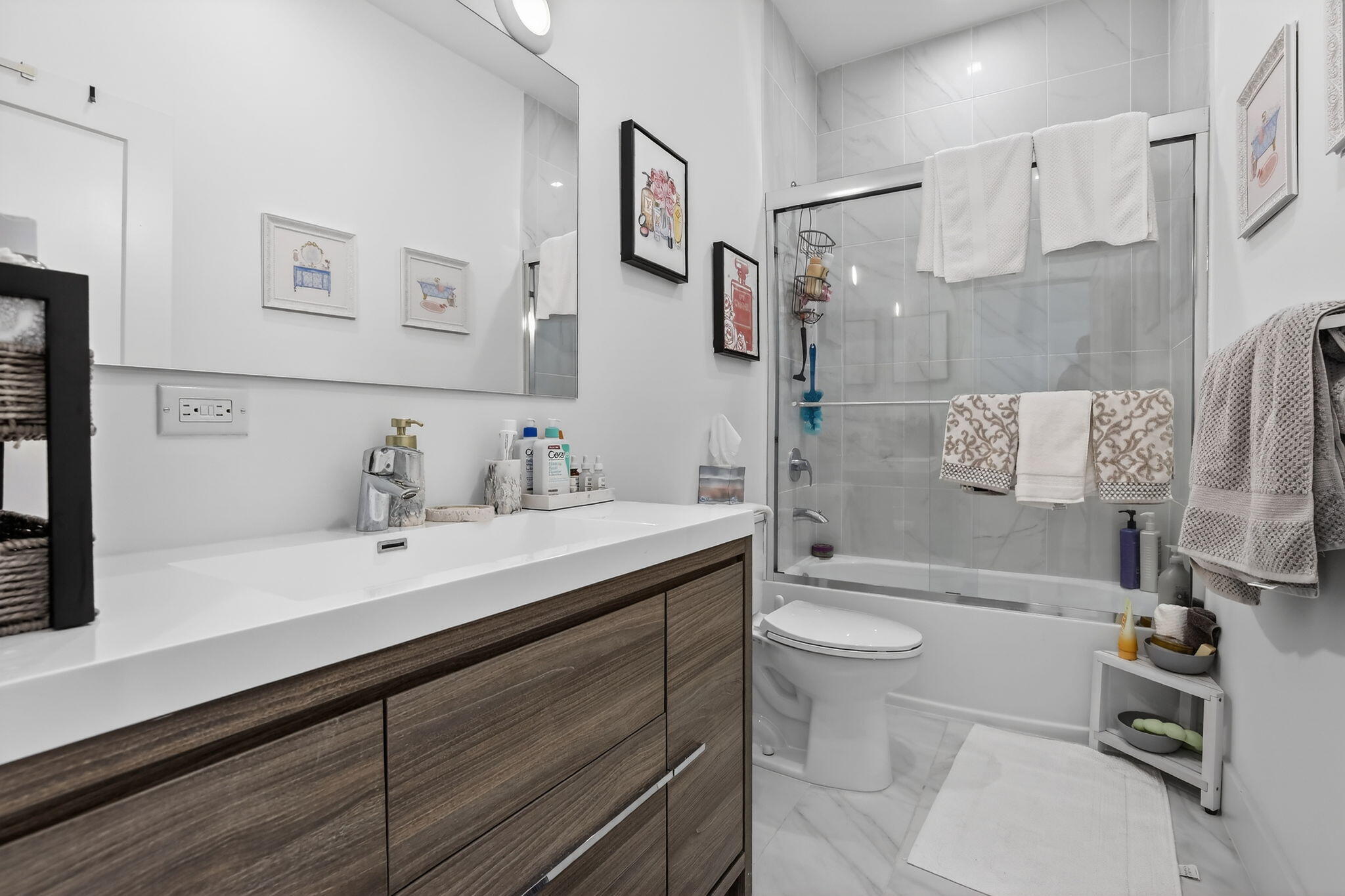 shower/tub combo