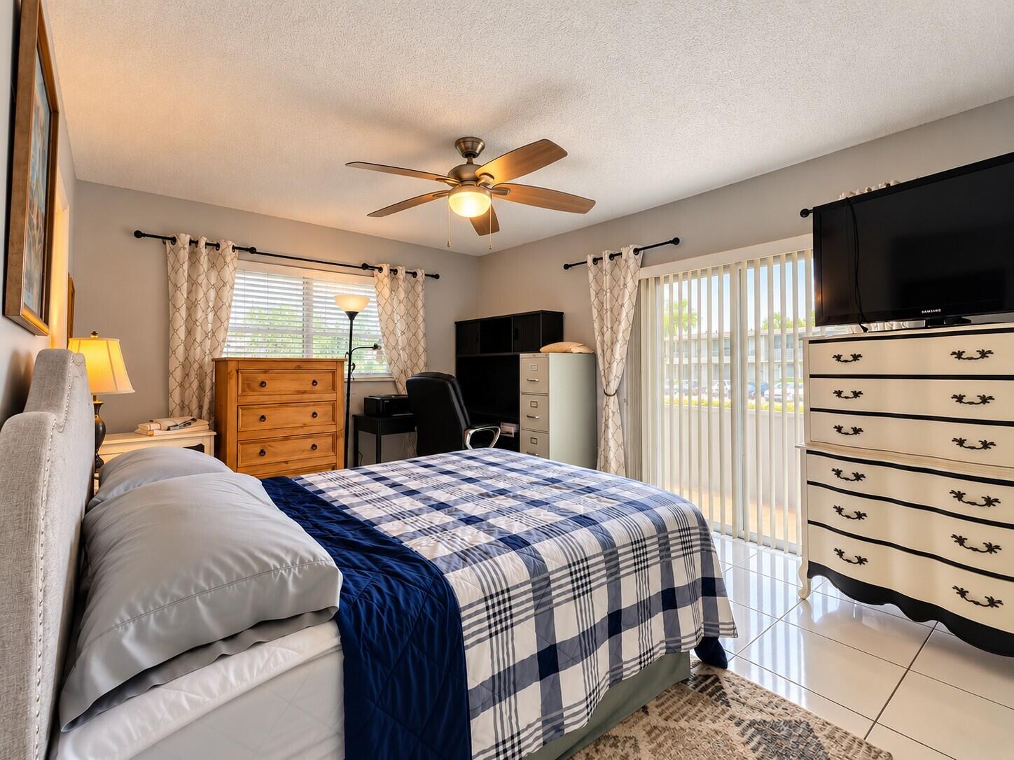 Annual Furnished Rental in 55+ Century Village! Occupants Must Be 55+