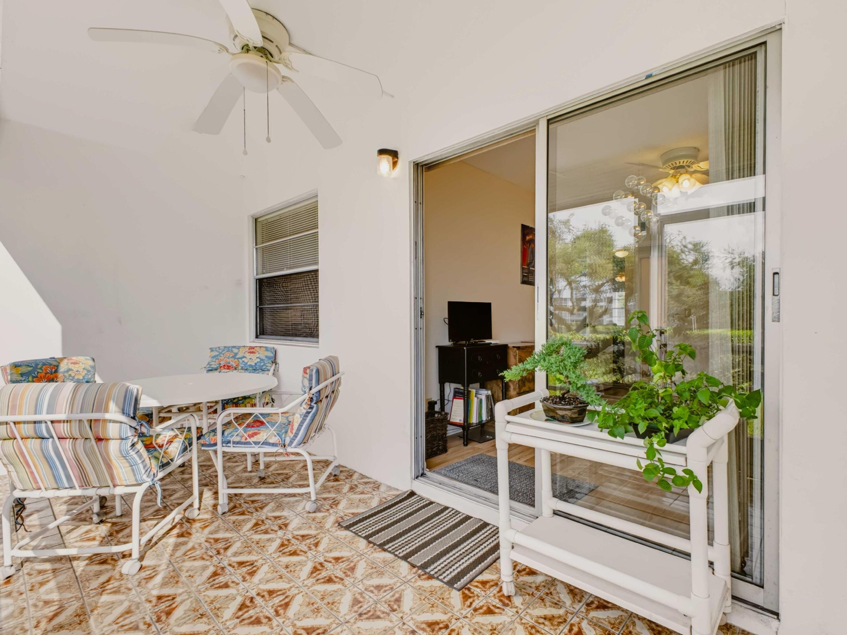Screened Porch 2