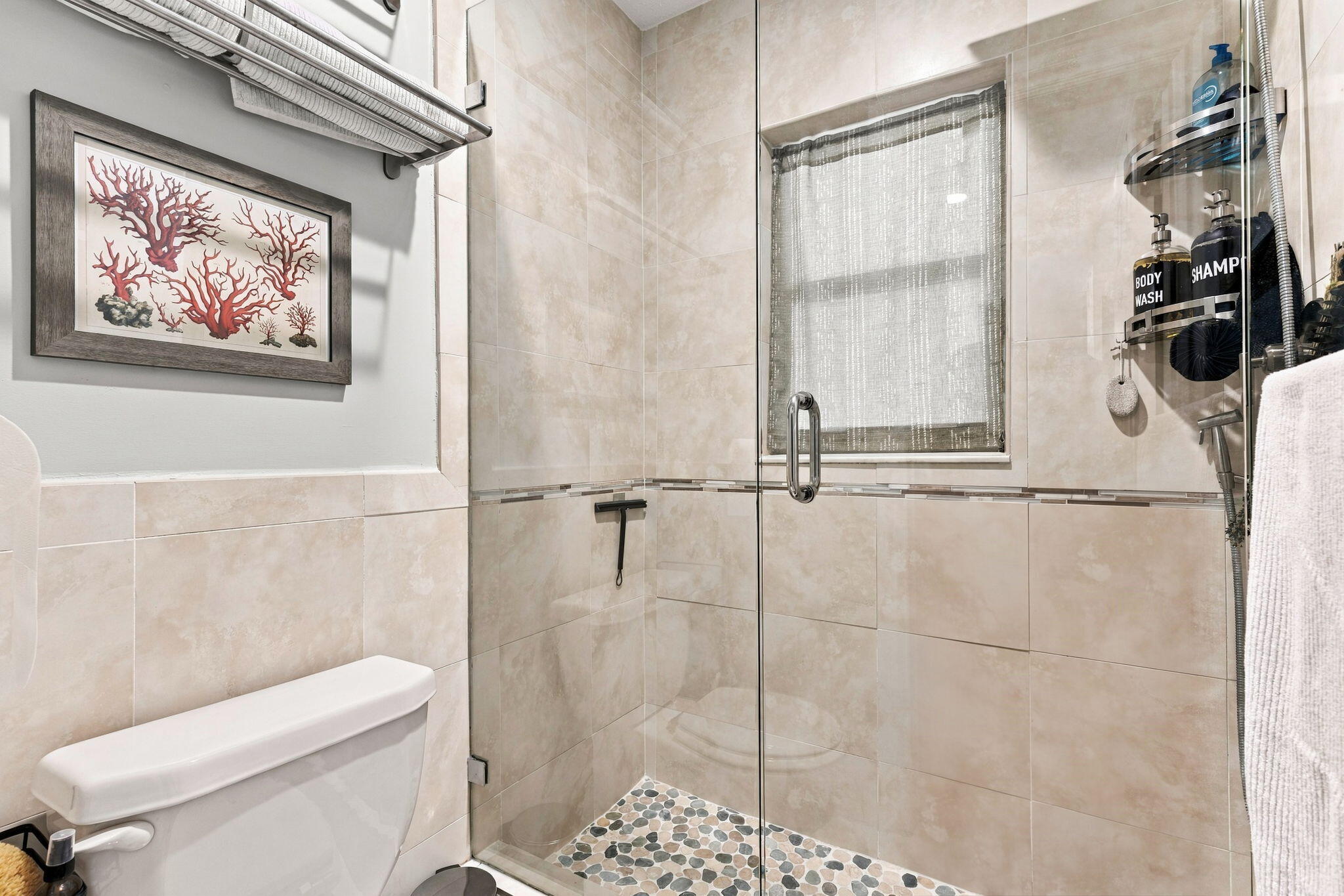 BATHROOM/SHOWER