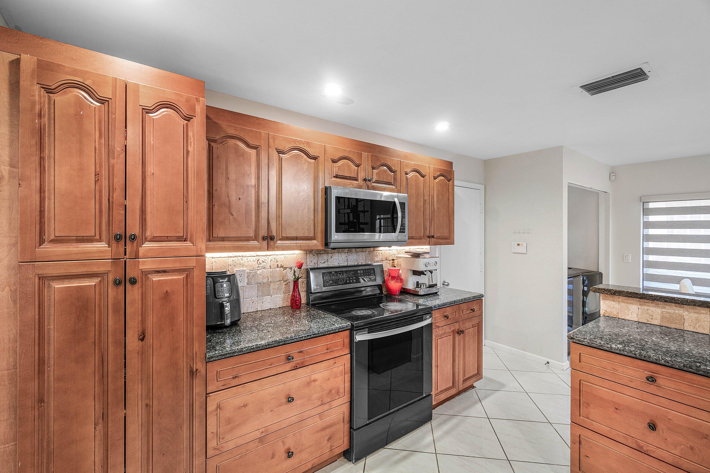 016-6947BitterbushPlace-BoyntonBeach-FL-