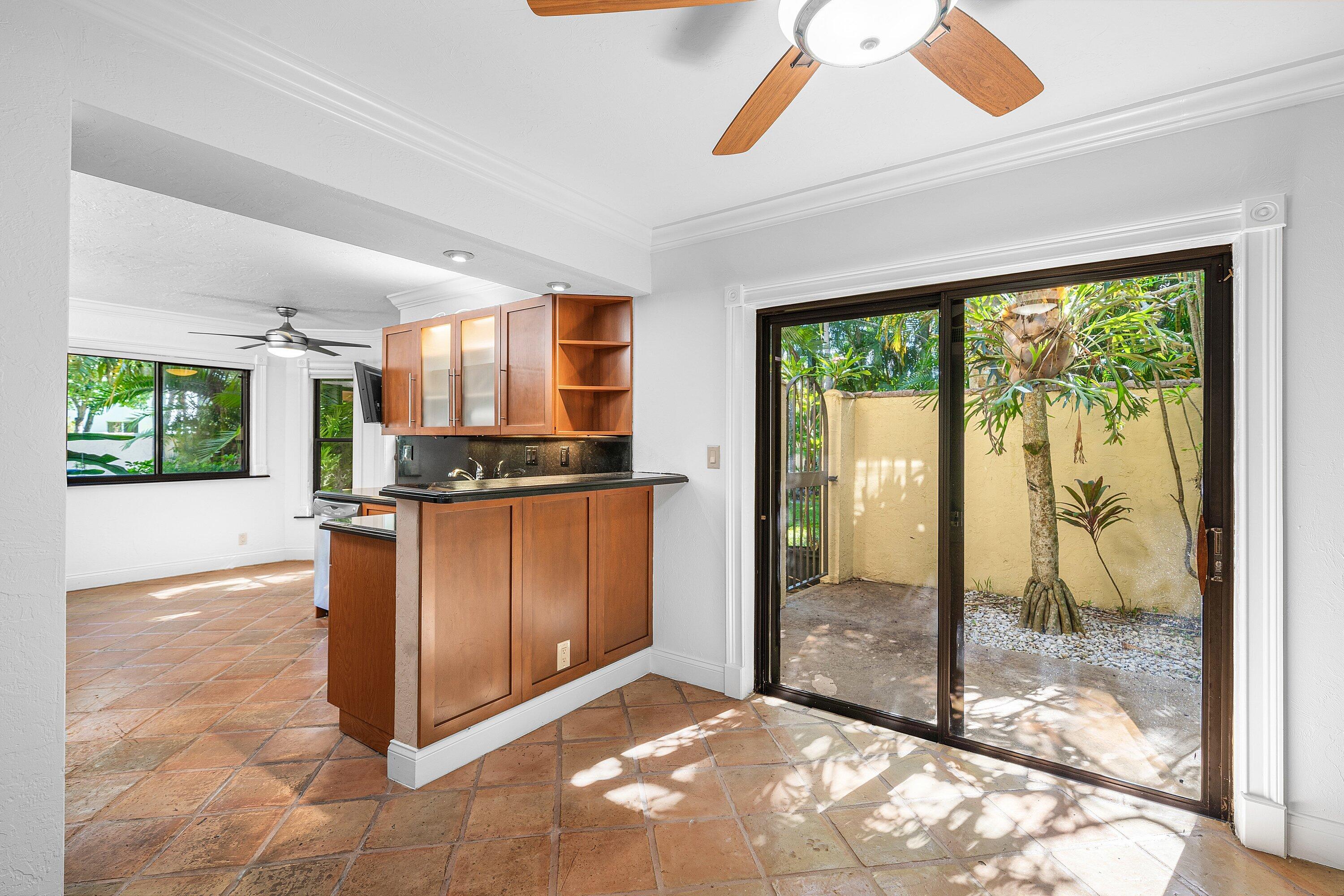 020-16VaLago-BoyntonBeach-FL-33435-SMA