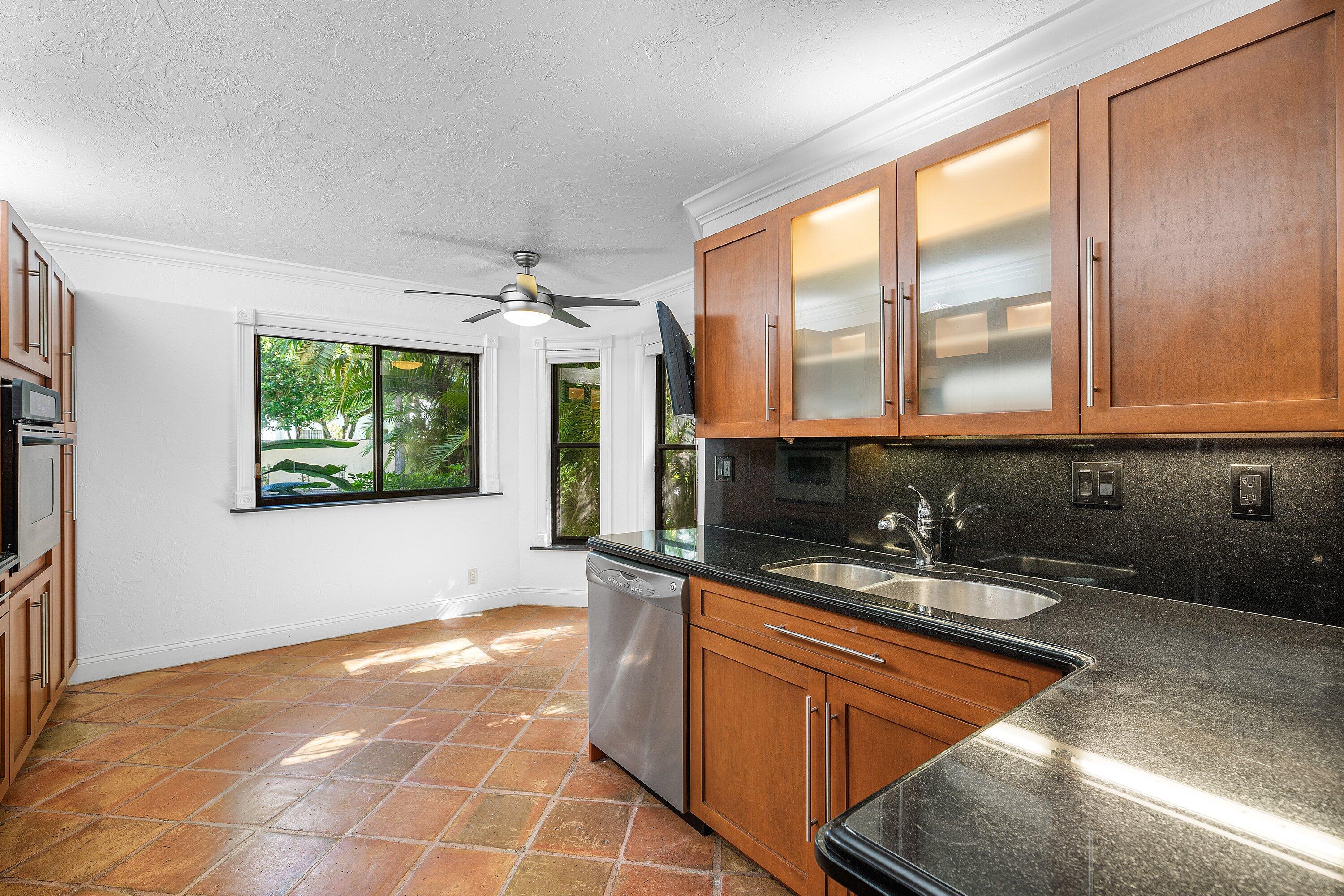 015-16VaLago-BoyntonBeach-FL-33435-SMA