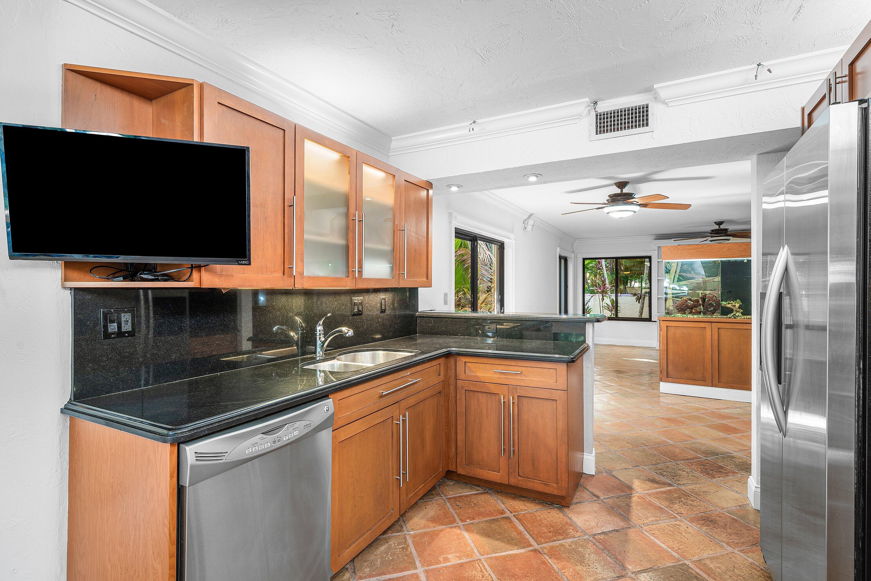 019-16VaLago-BoyntonBeach-FL-33435-SMA