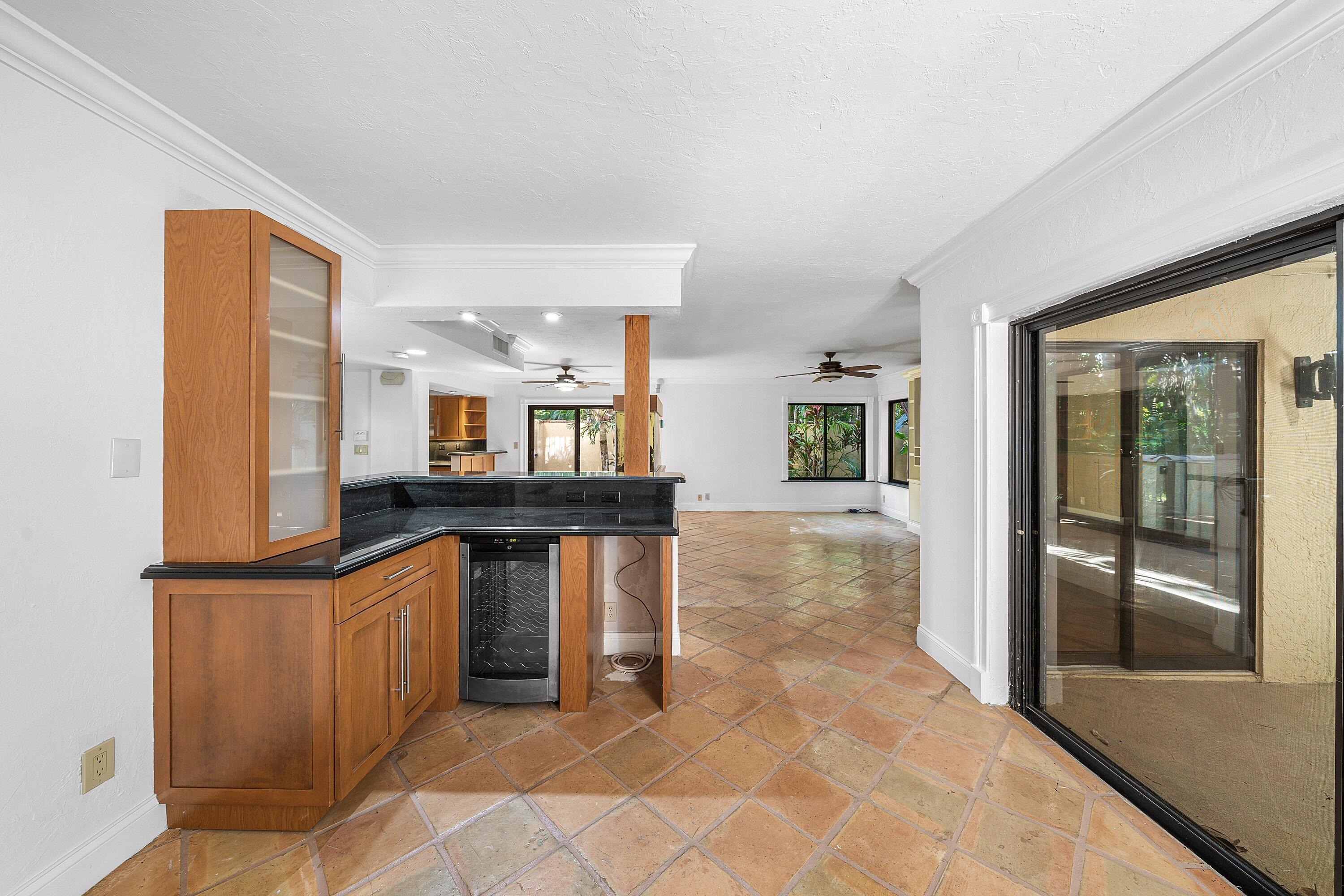 009-16VaLago-BoyntonBeach-FL-33435-SMA