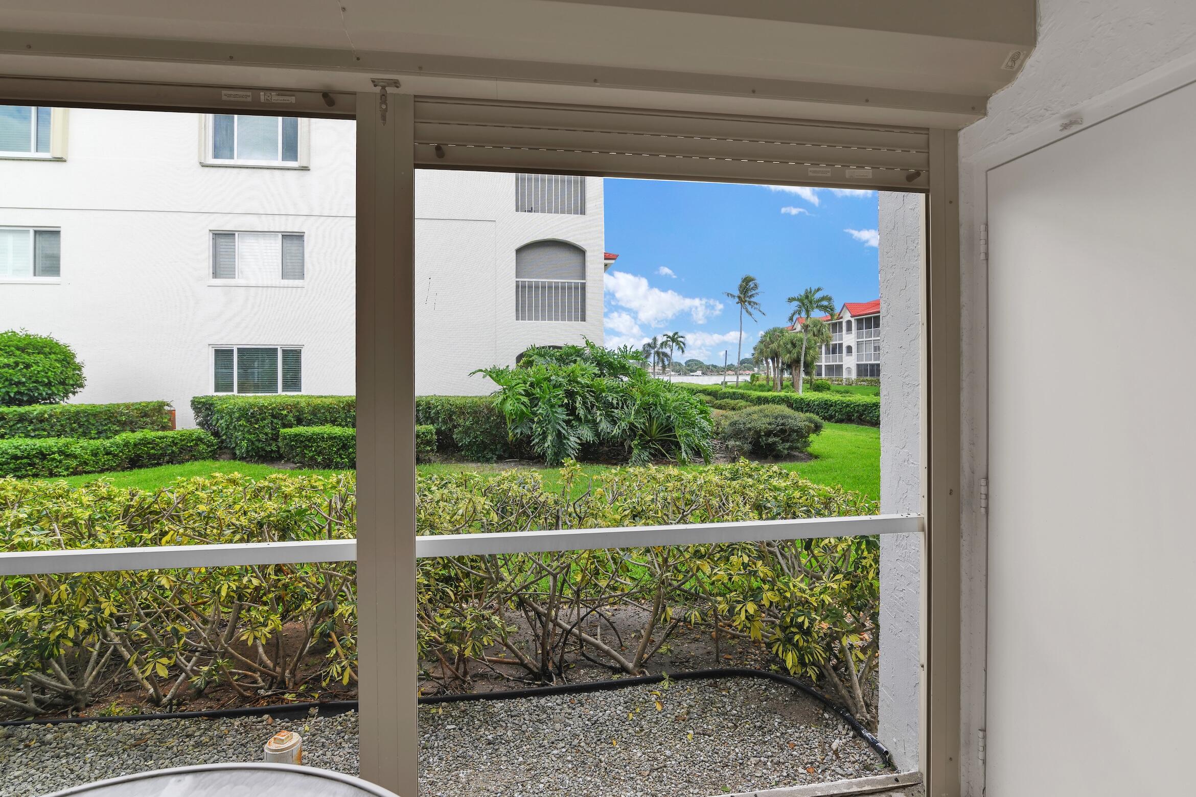 107 Half Moon Cir, Hypoluxo -39