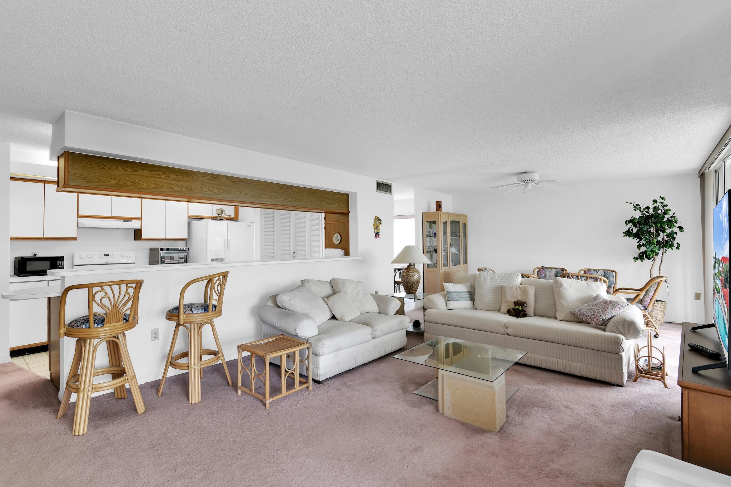 107 Half Moon Cir, Hypoluxo -32