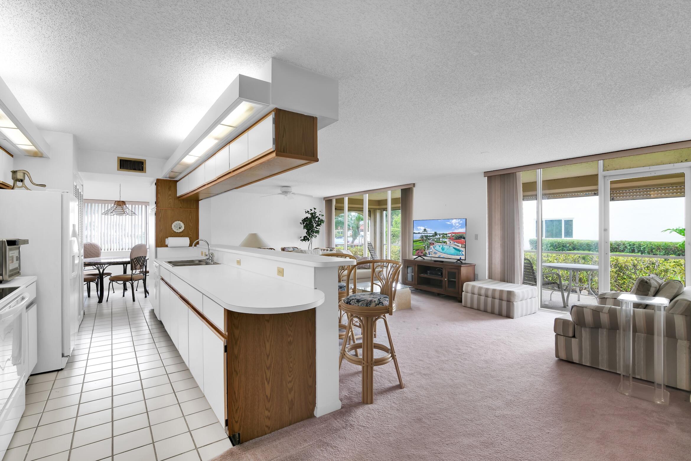 107 Half Moon Cir, Hypoluxo -26