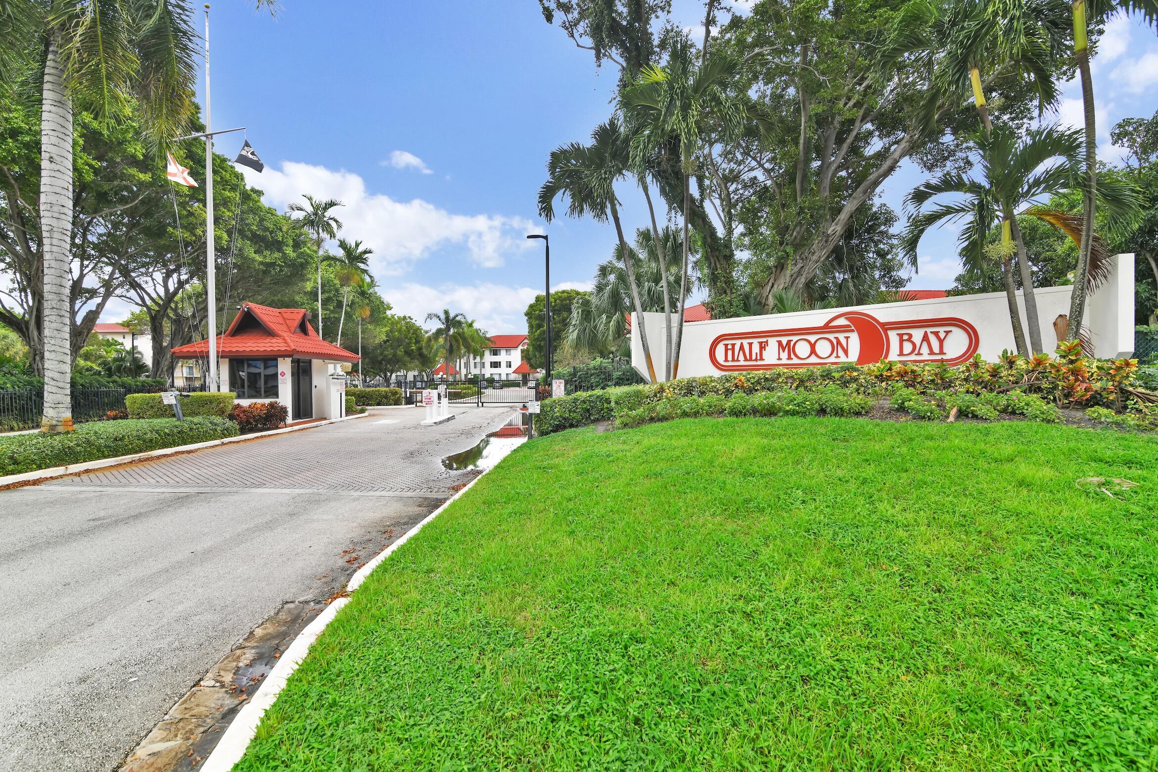 107 Half Moon Cir, Hypoluxo -40