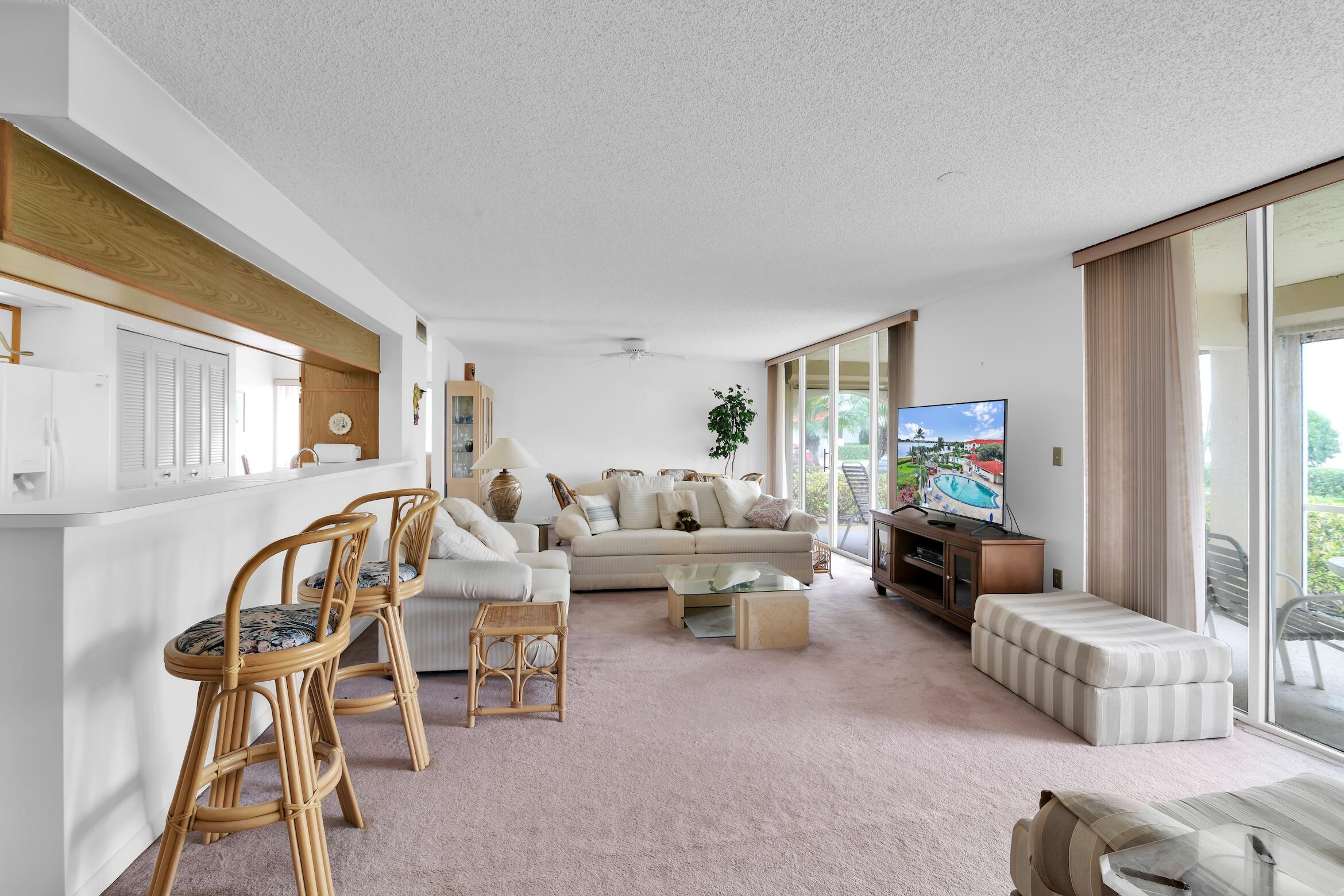 107 Half Moon Cir, Hypoluxo -27
