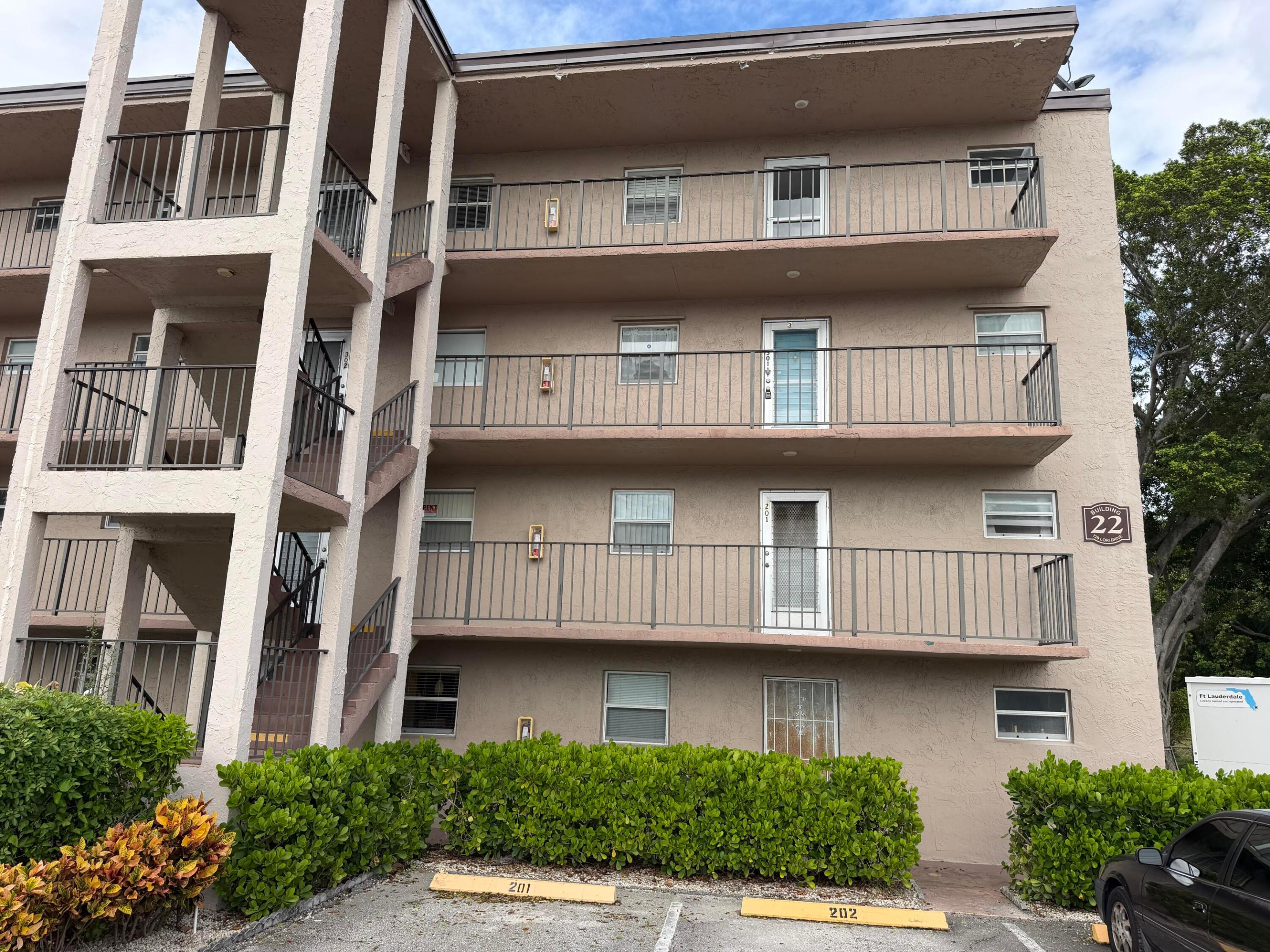 3rd floor end unit