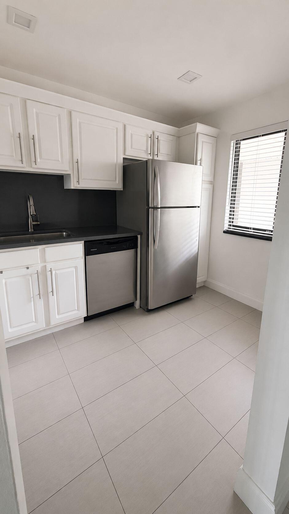 Alice apt 8