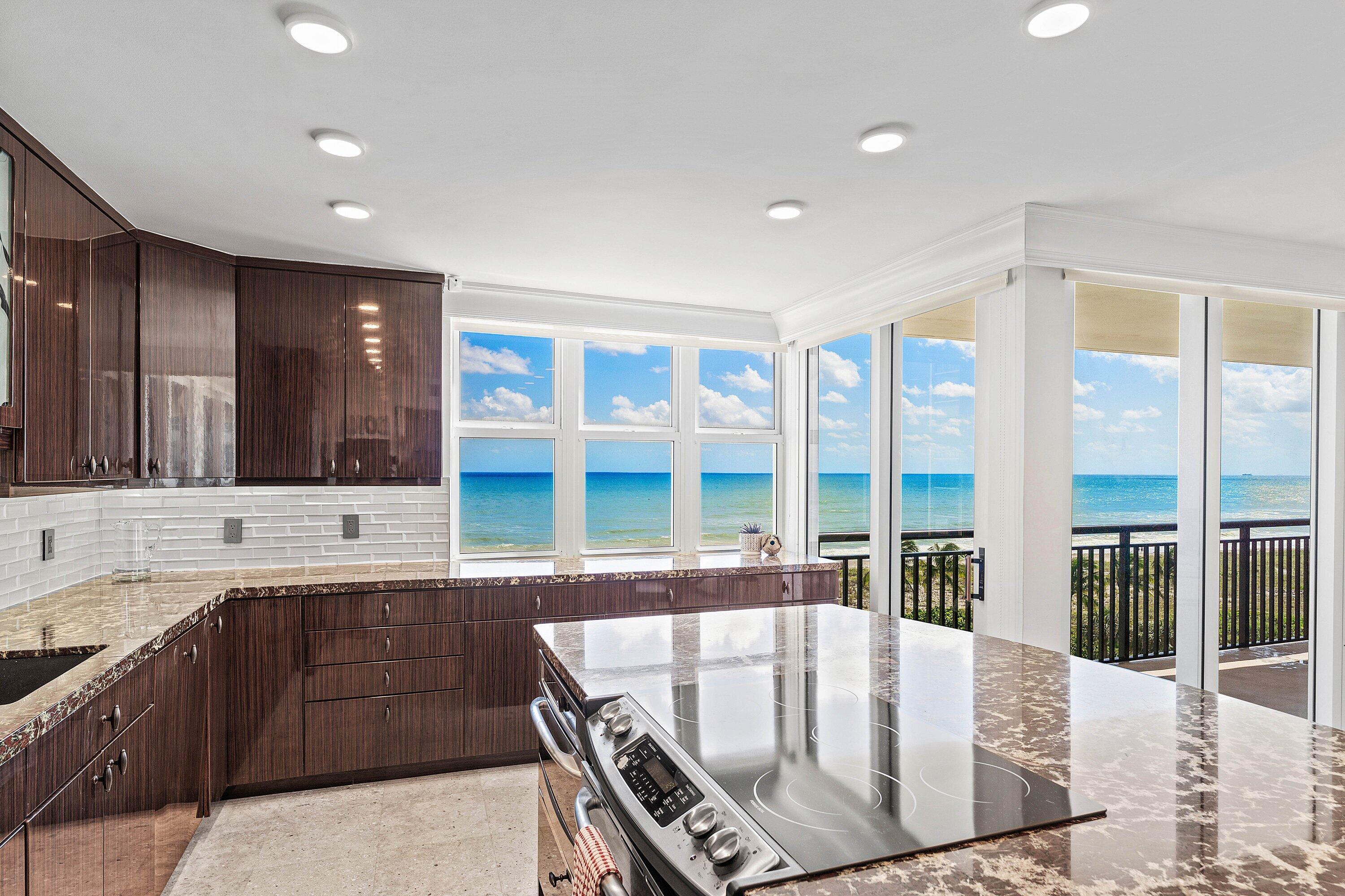010-2000SouthOceanBoulevard-6A-BocaRaton 010-2000SouthOceanBoulevard-6A-BocaRaton