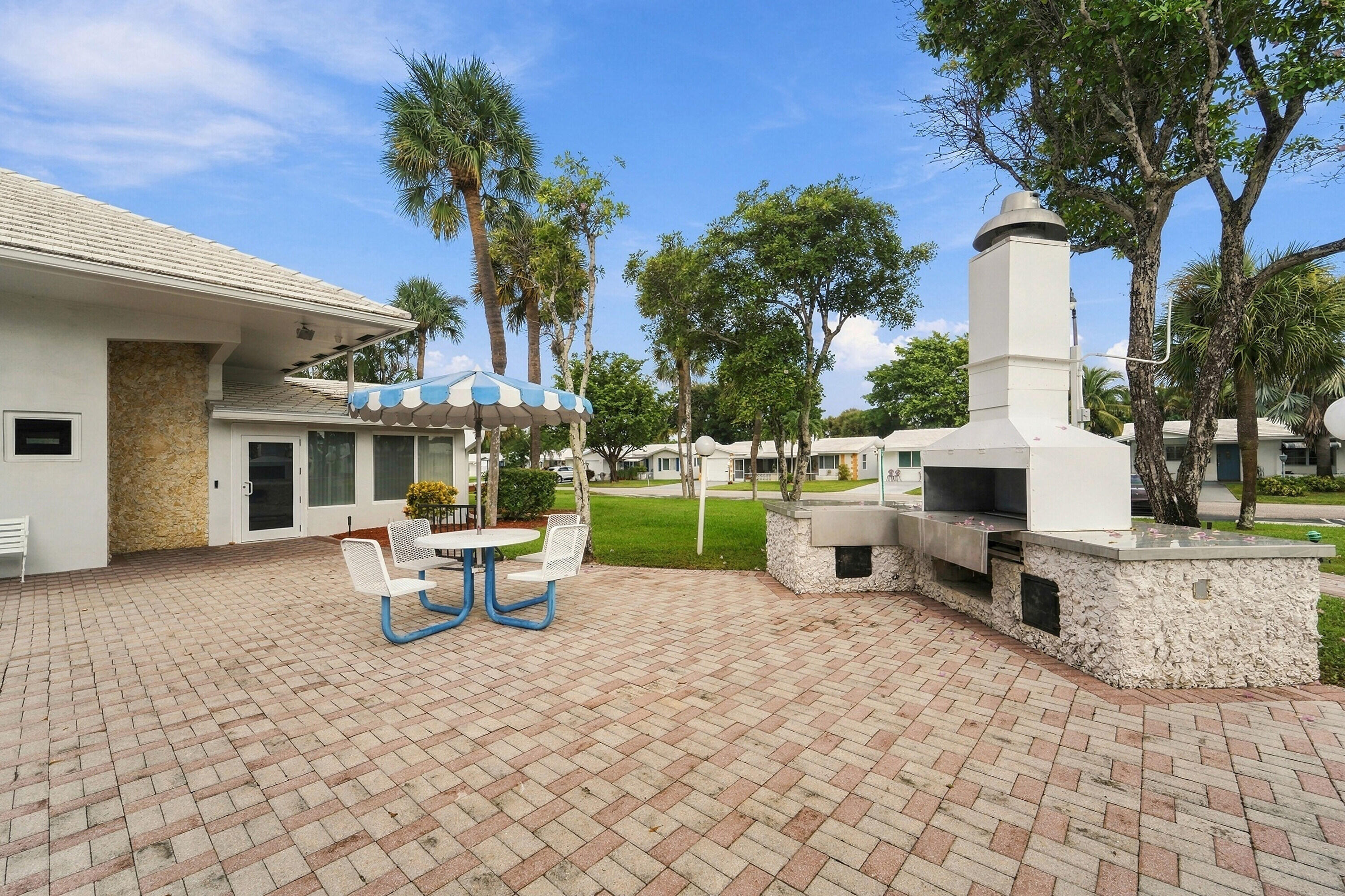 Clubhouse with Grills