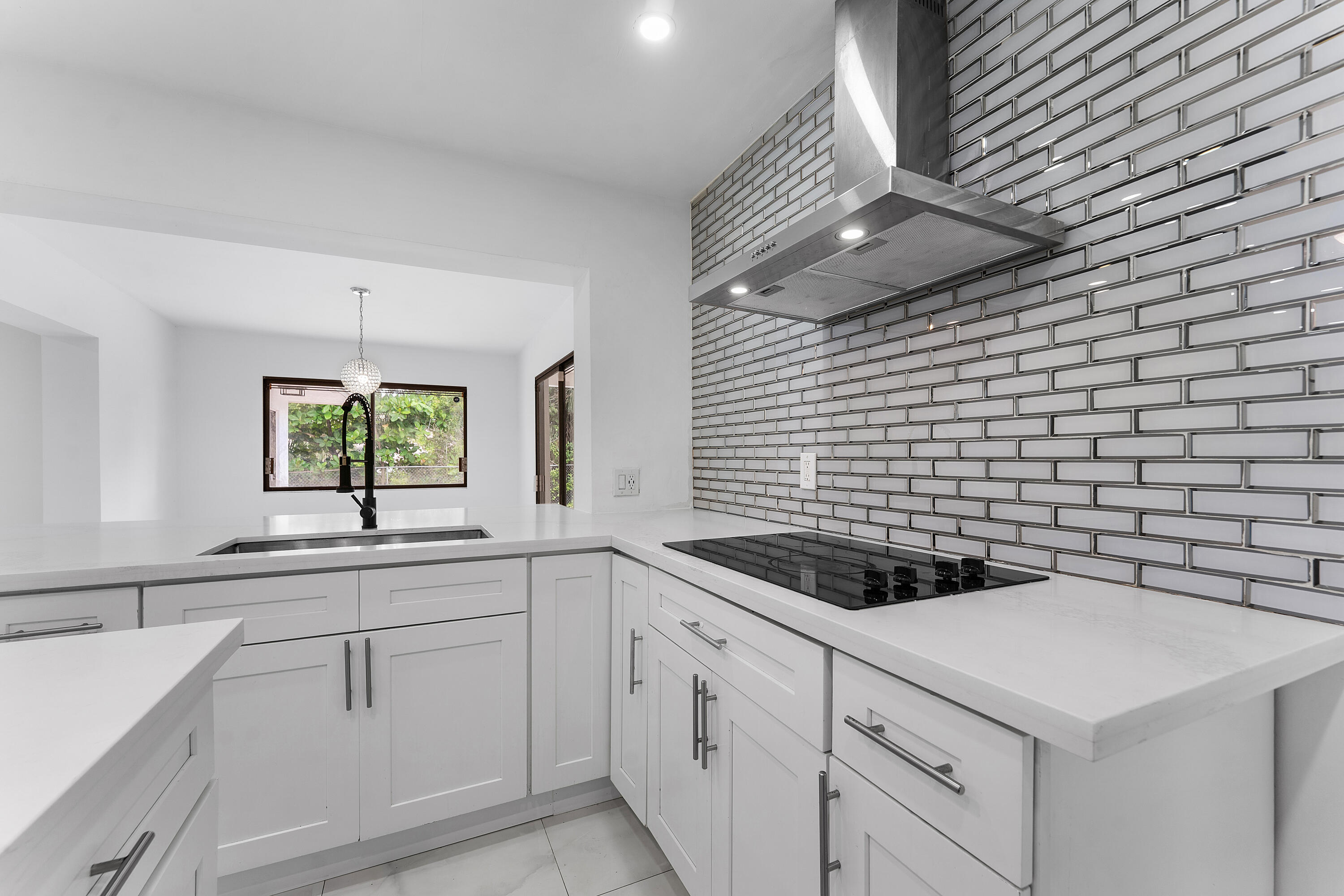 13_012-80WestPalmDrive-Margate-FL-33063-