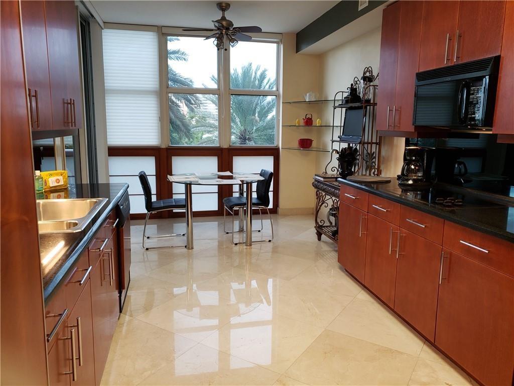 Eat in kitchen