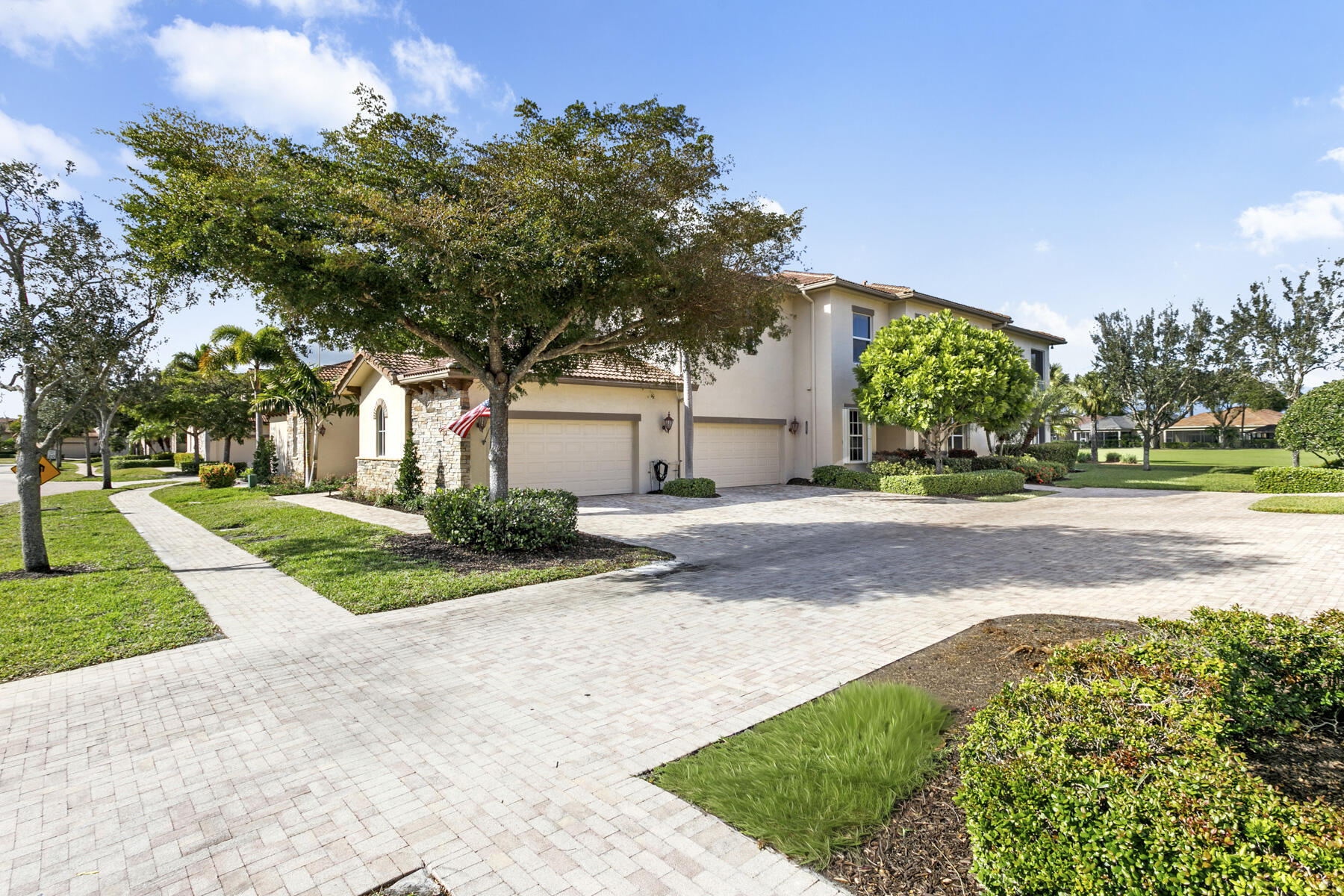 Long entry driveway