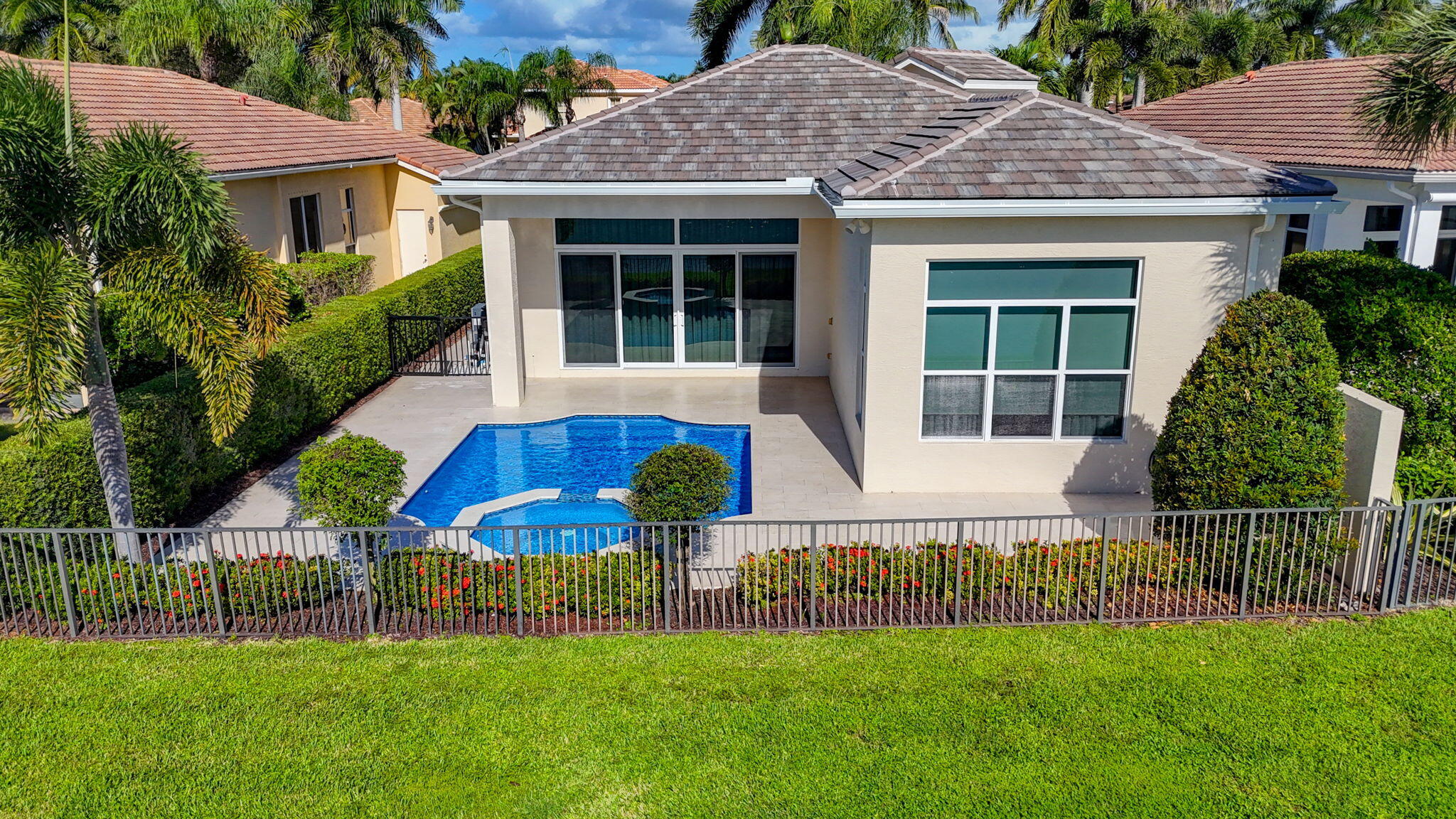 83-web-or-mls-DJI_20261020224515_0883_D-
