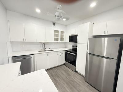Fully Renovated, Modern Kitchen w/Dishwasher