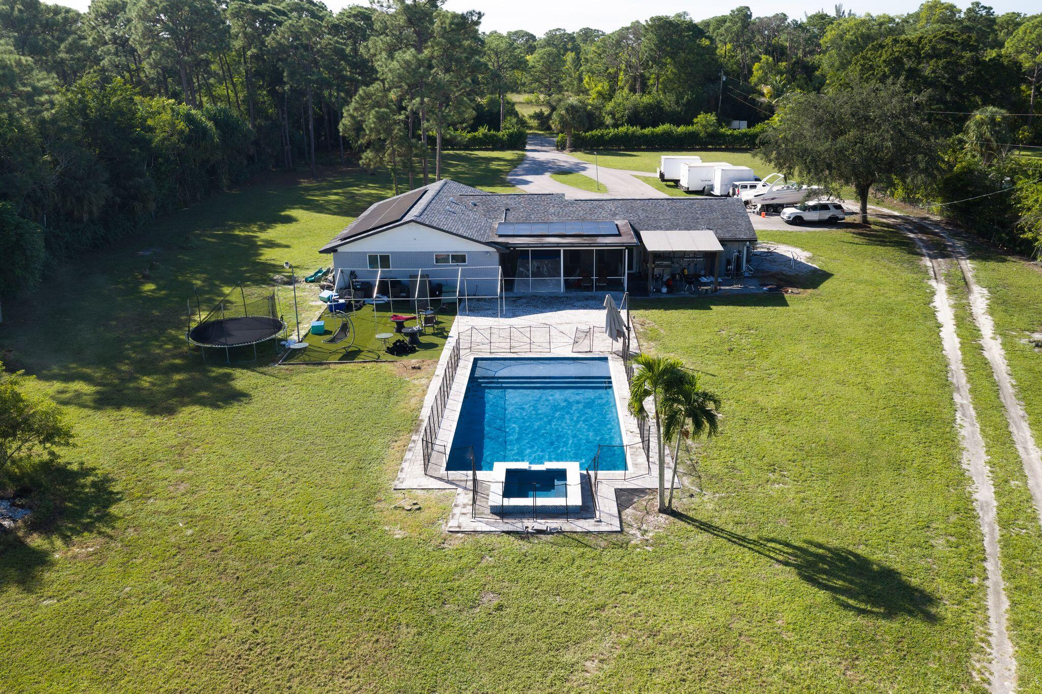 6529-Pioneer-Rd-WPB-MLS-002