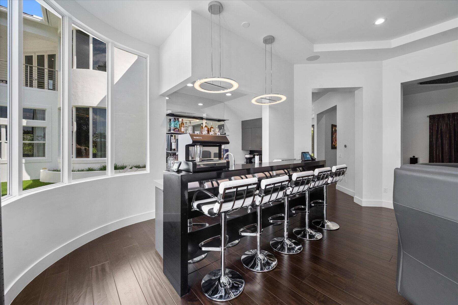 Full Bar