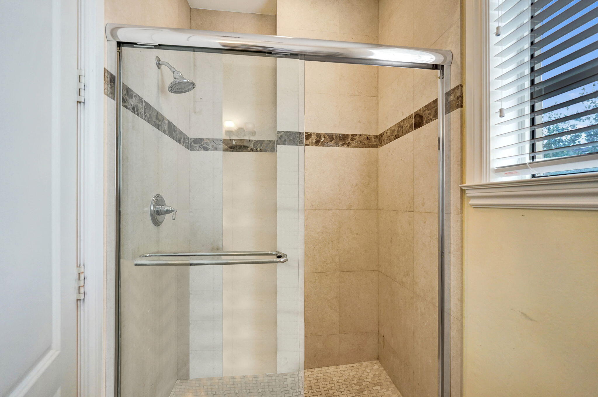 77-web-or-mls-DSC06375