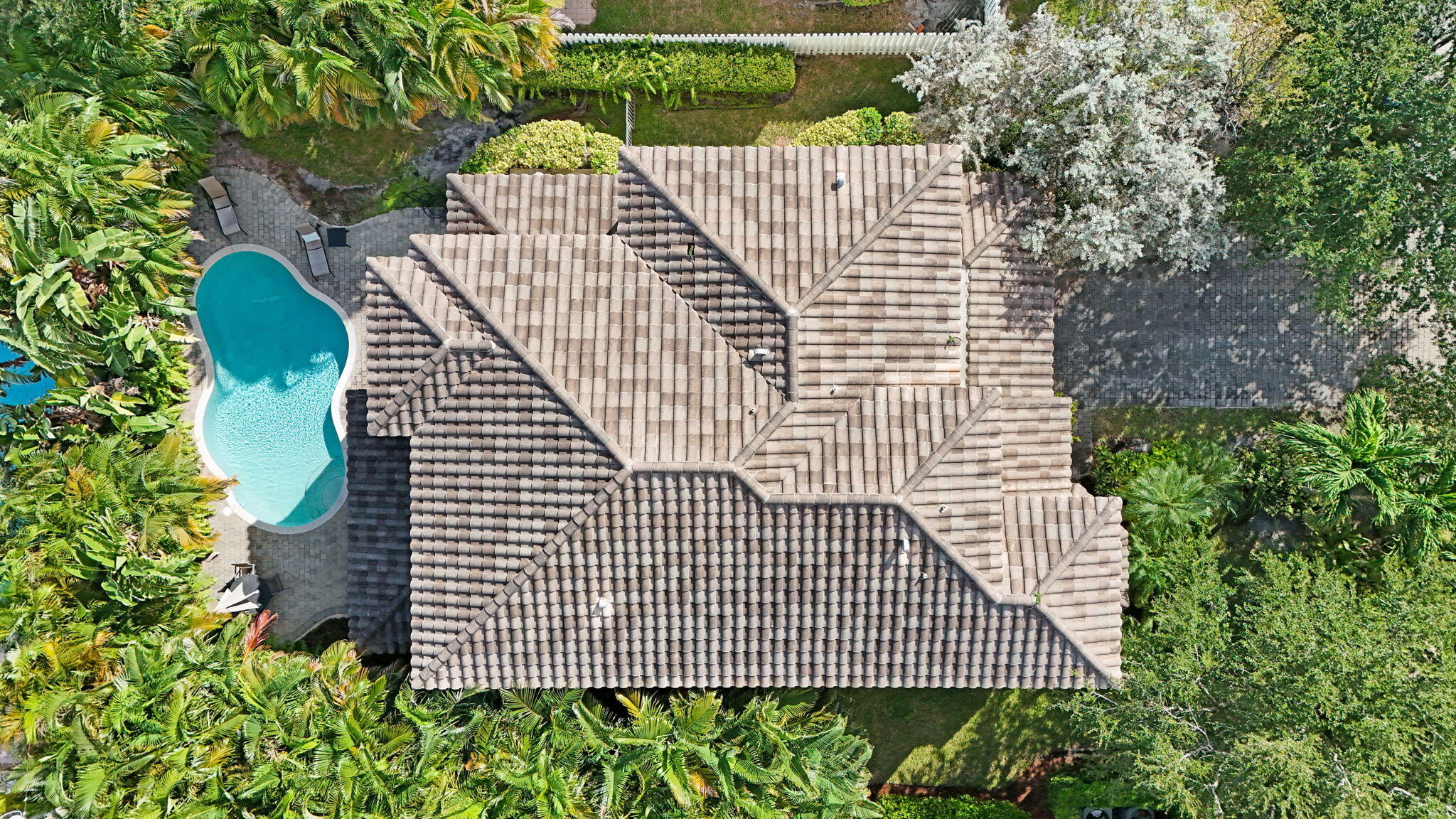11-web-or-mls-DJI_20261022102351_0812_D