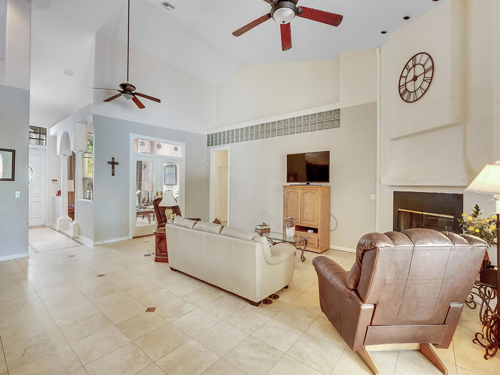 15507 Citrus Grove Blvd - Family Room 3