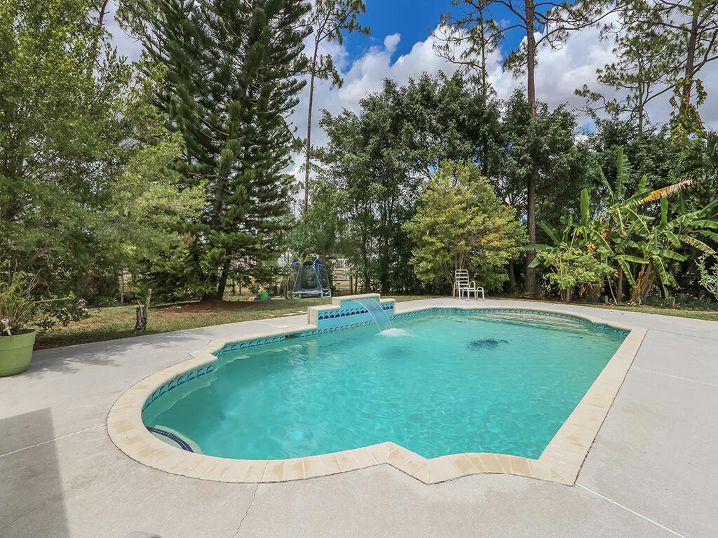 15507 Citrus Grove Blvd - Pool