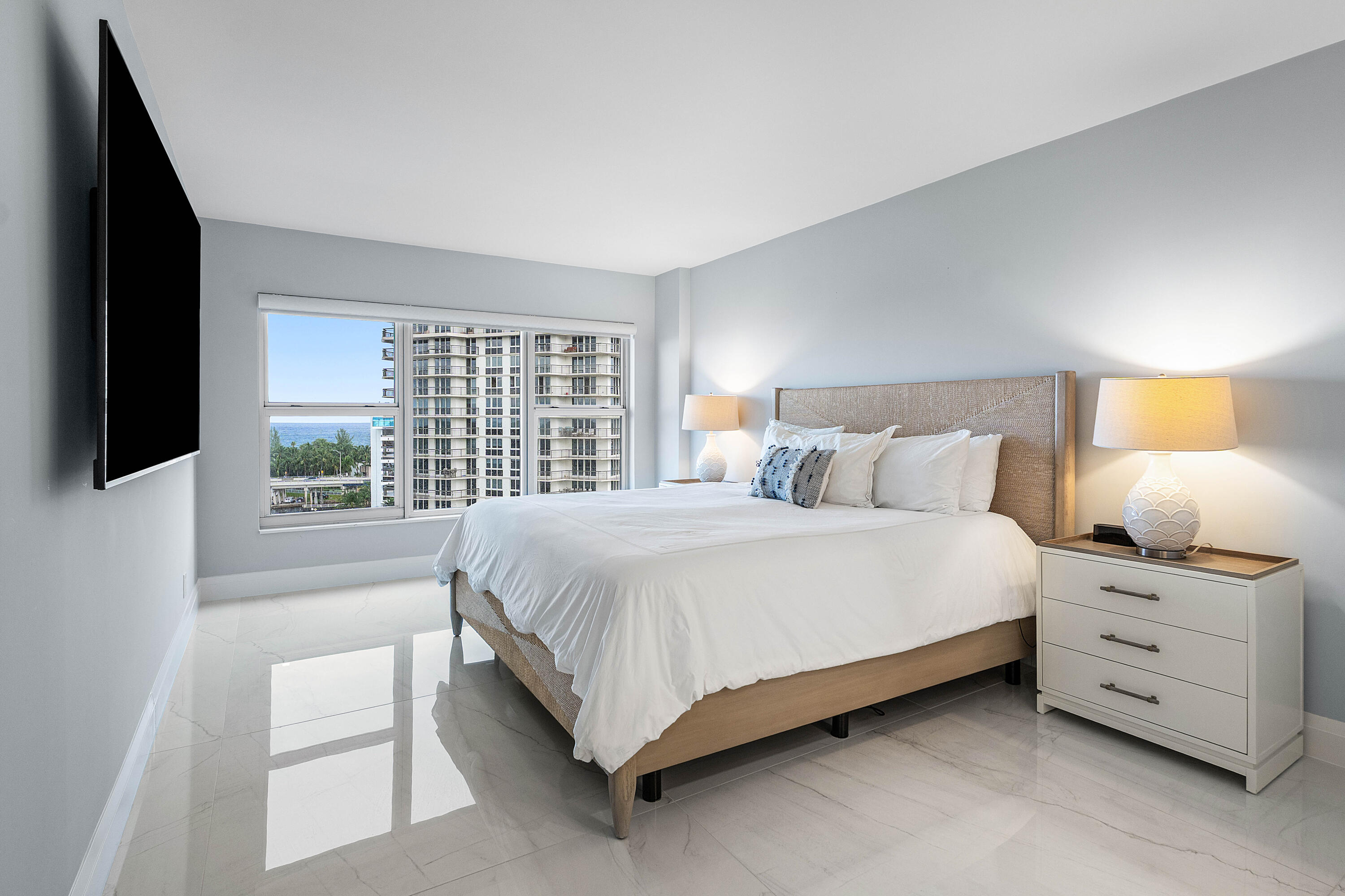 020-875EastCaminoReal-11-BocaRaton-FL-33