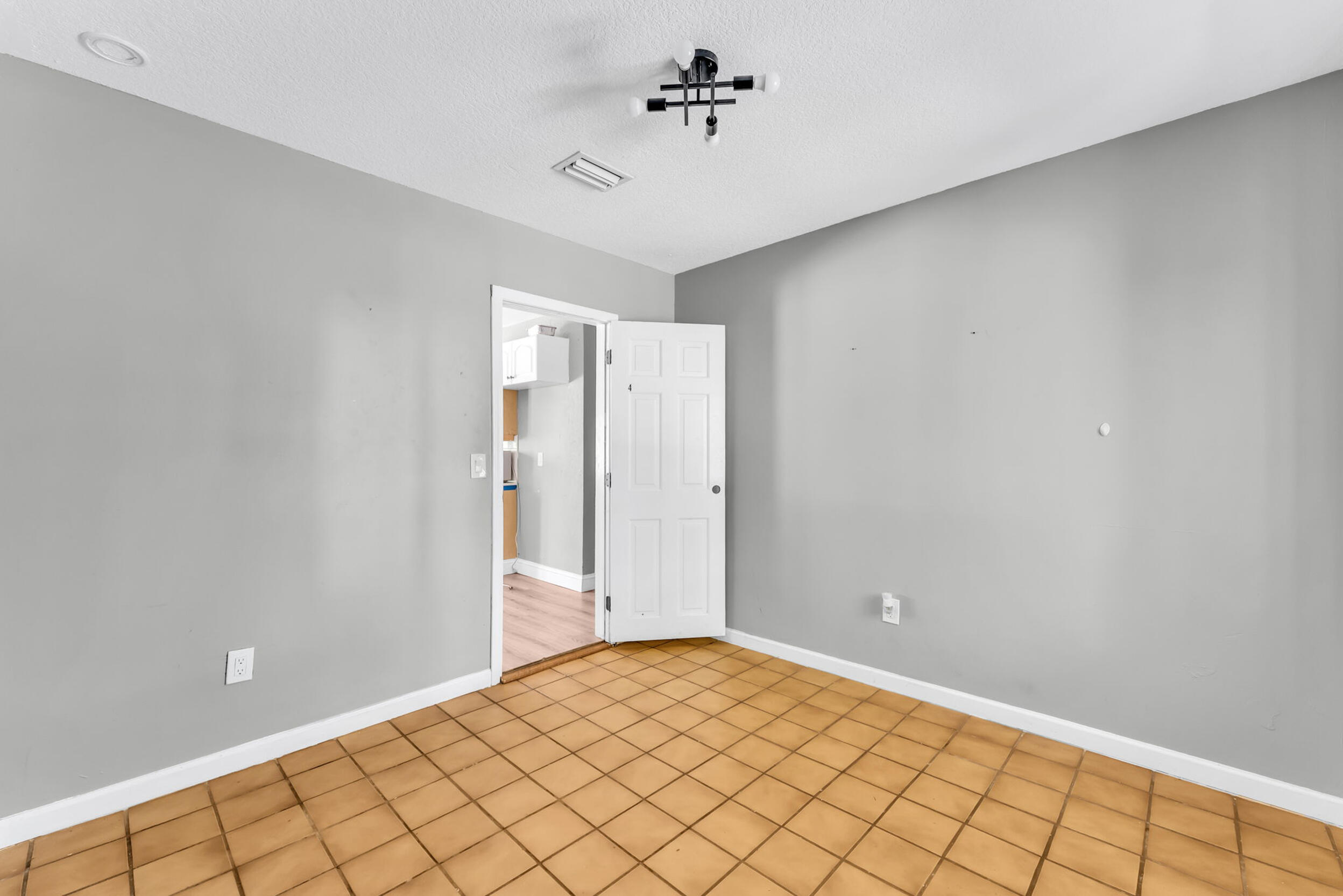 Guest Bedroom 2