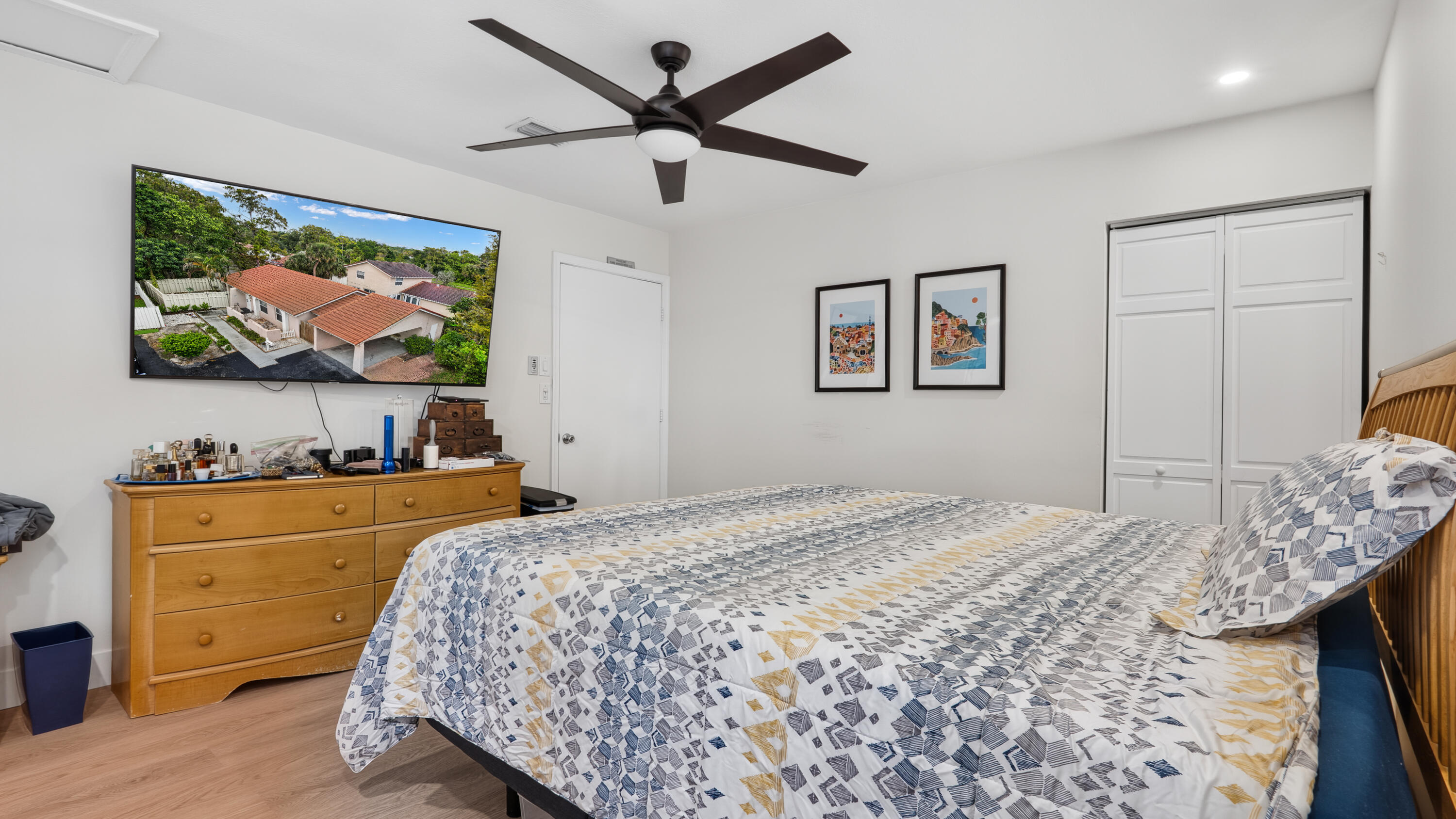 19-primary-bedroom-DSC03928