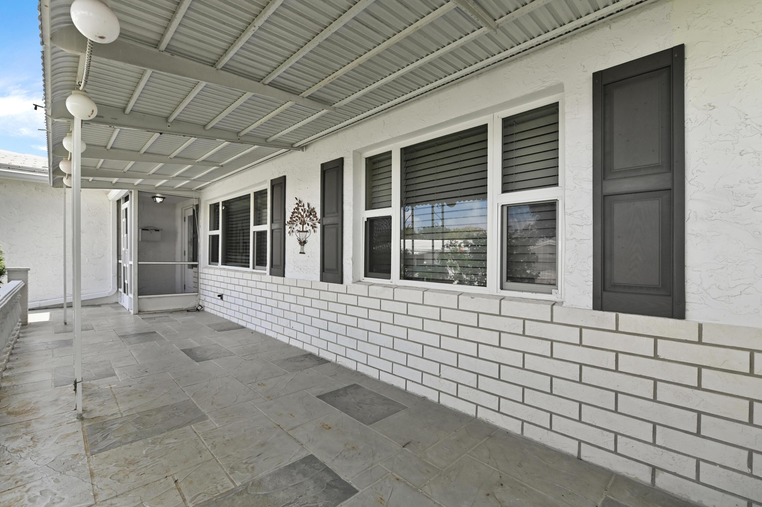 04 Patio 01