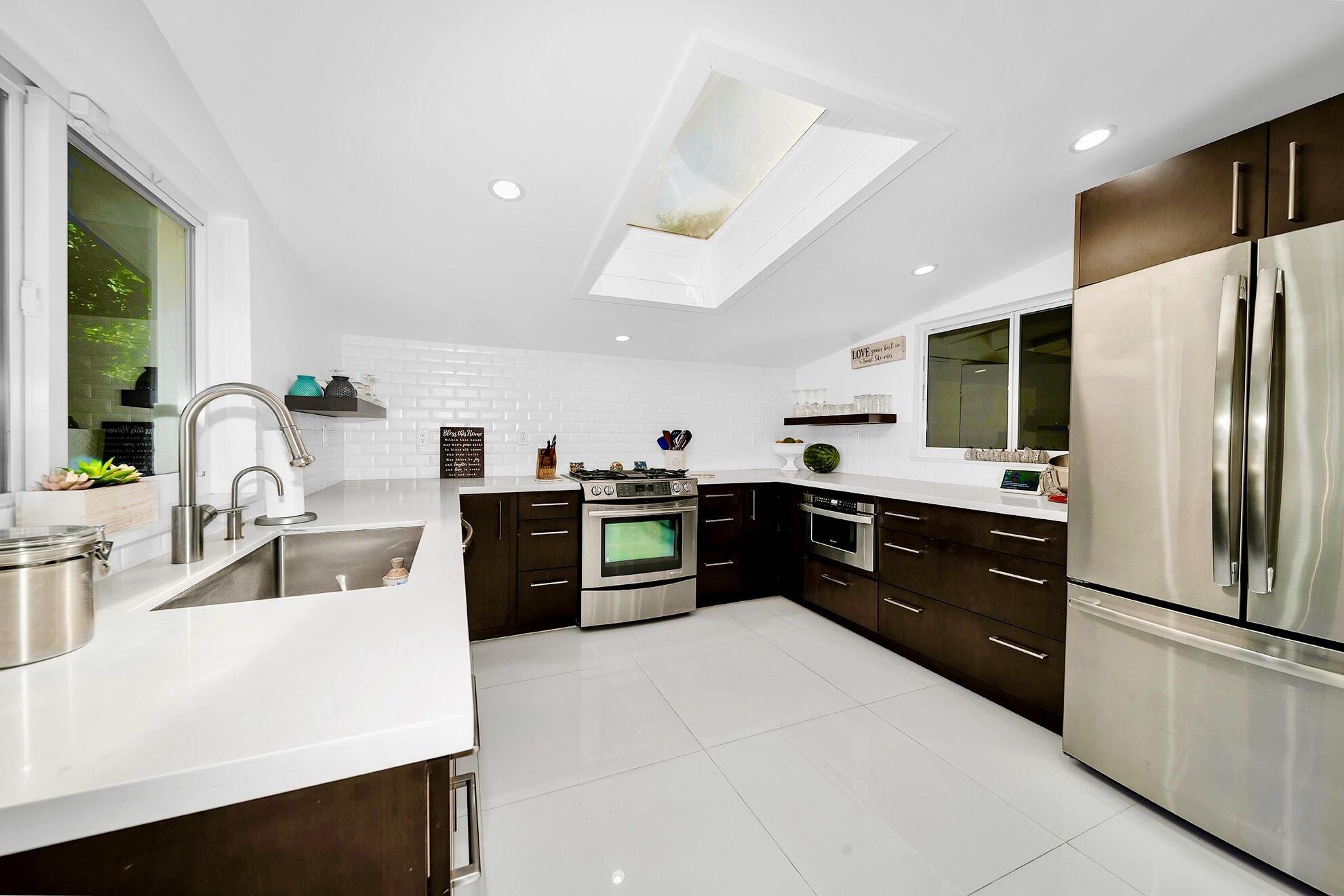 1303 Cordova Dr 2