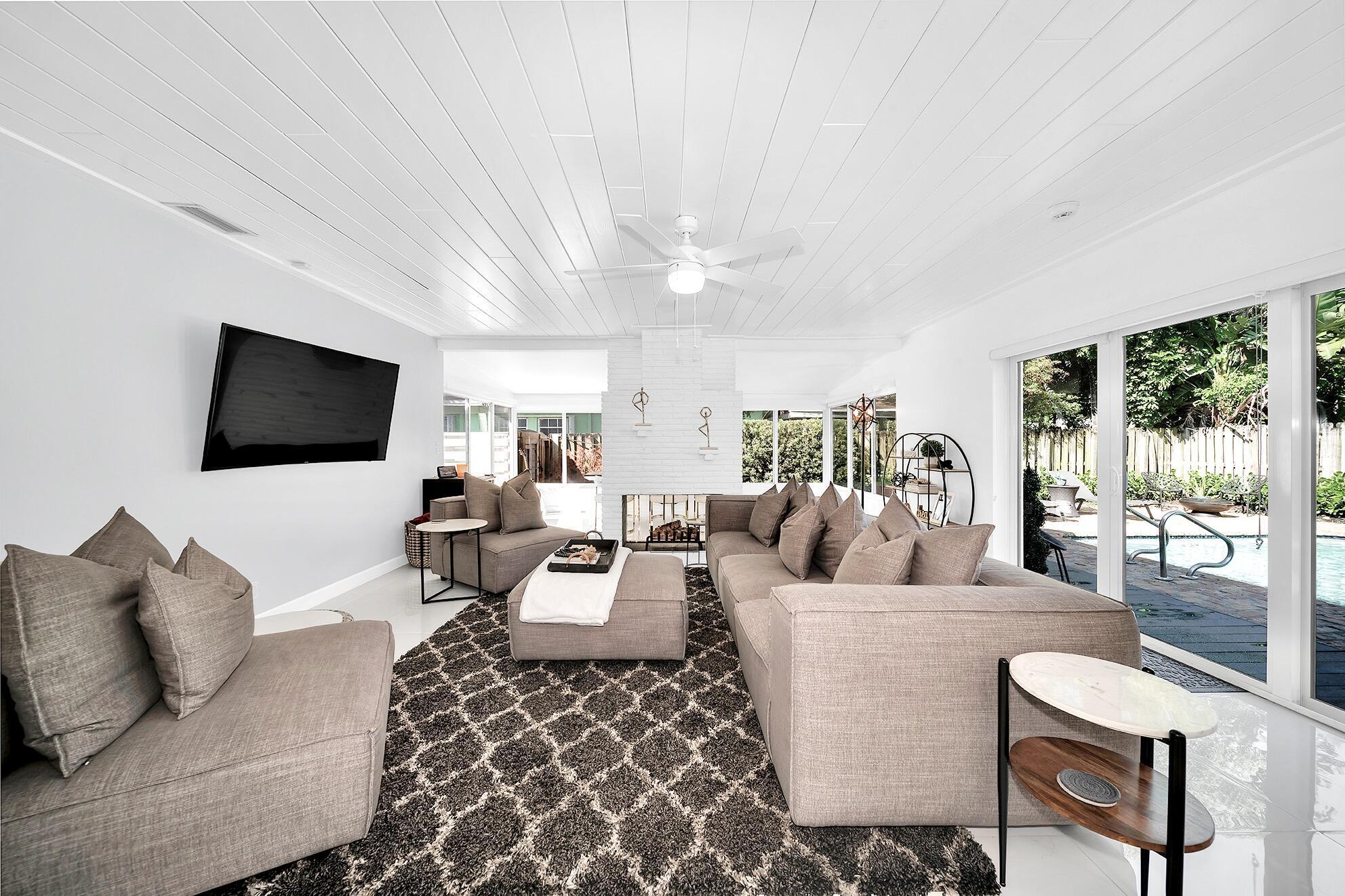 1303 Cordova Dr 3