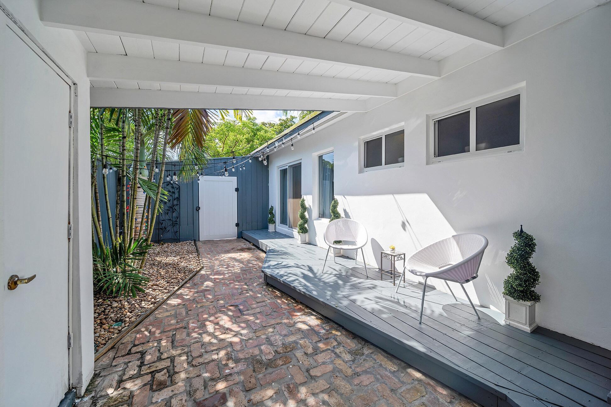 1303 Cordova Dr 19 1303 Cordova Dr 19