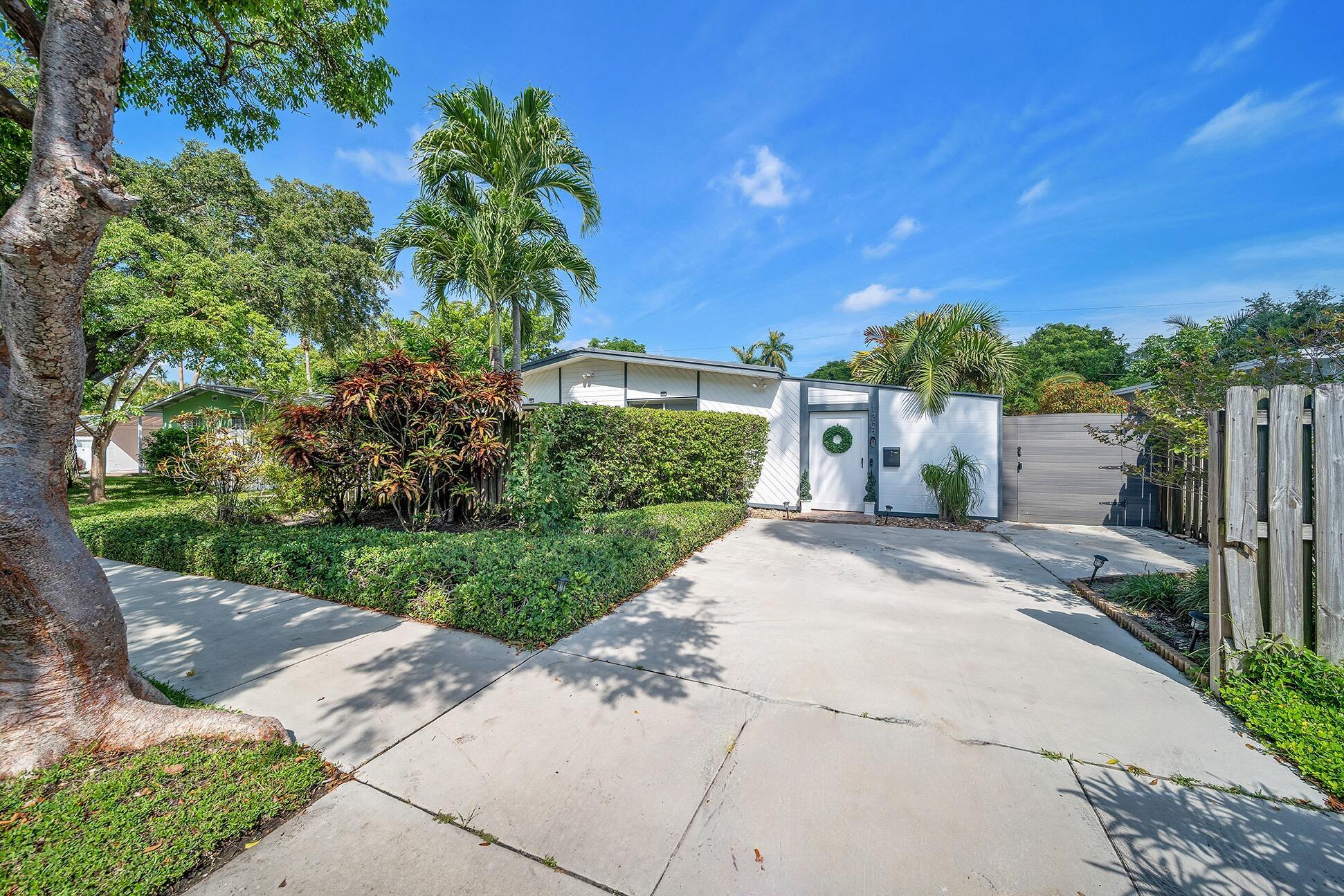 1303 Cordova Dr 22 1303 Cordova Dr 22