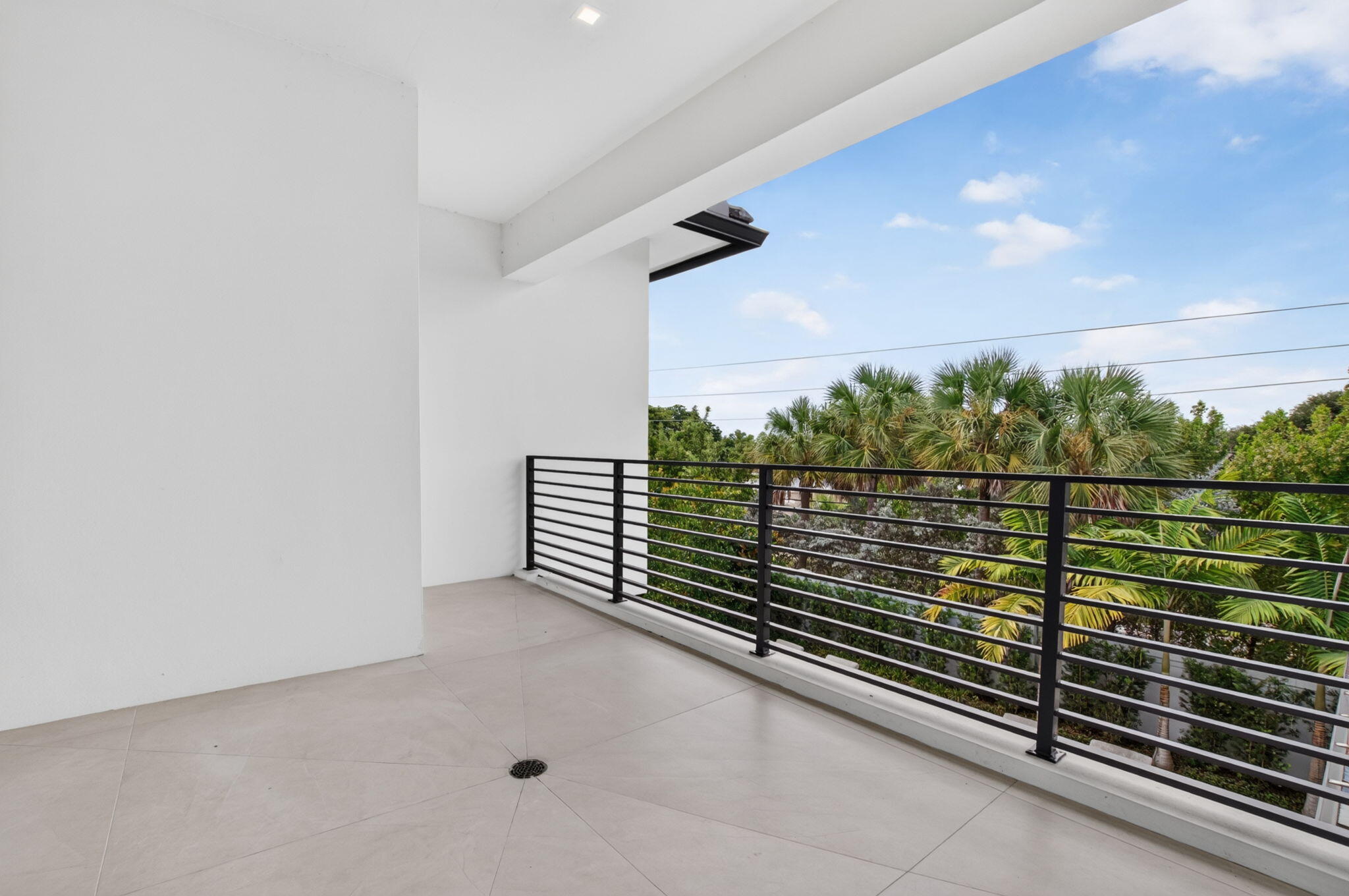 OVERLOOKS POOL