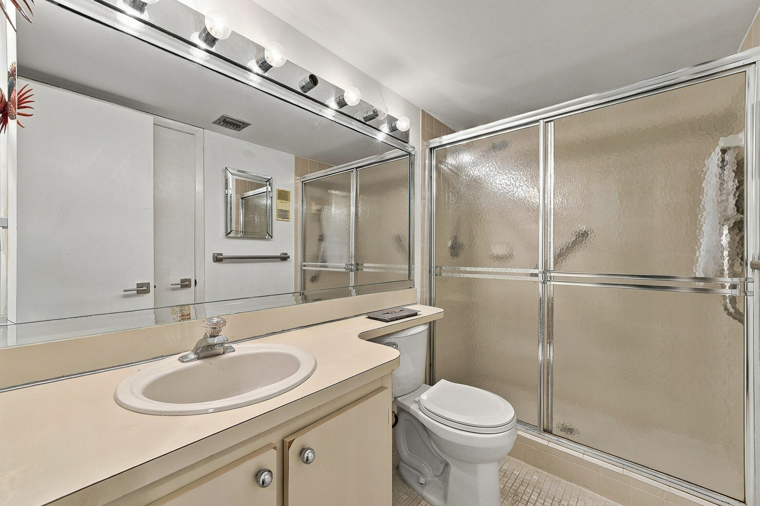 Bathroom #2