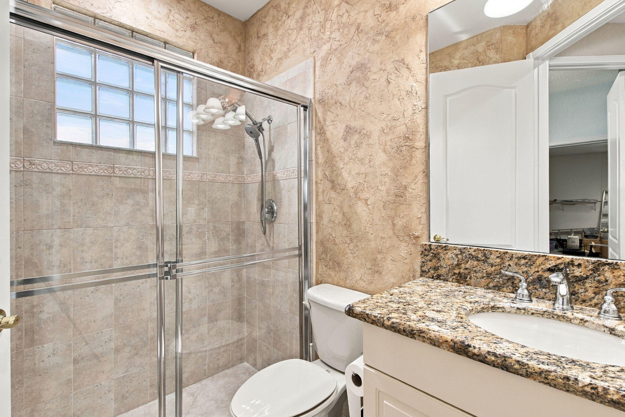 19-web-or-mls-10161-ravenna-way