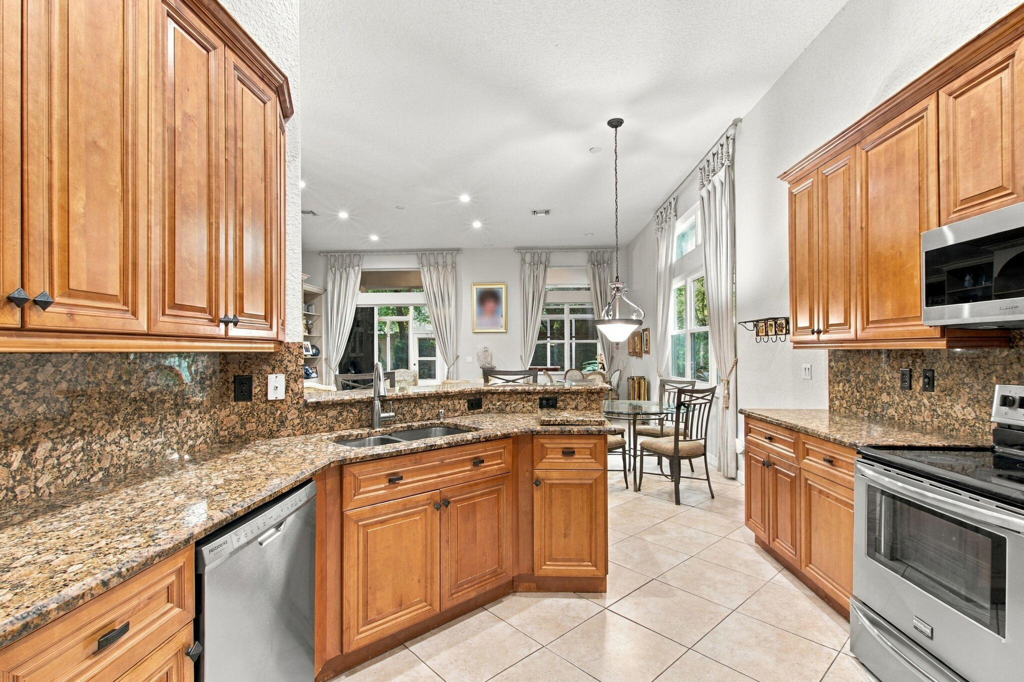 10-web-or-mls-10161-ravenna-way