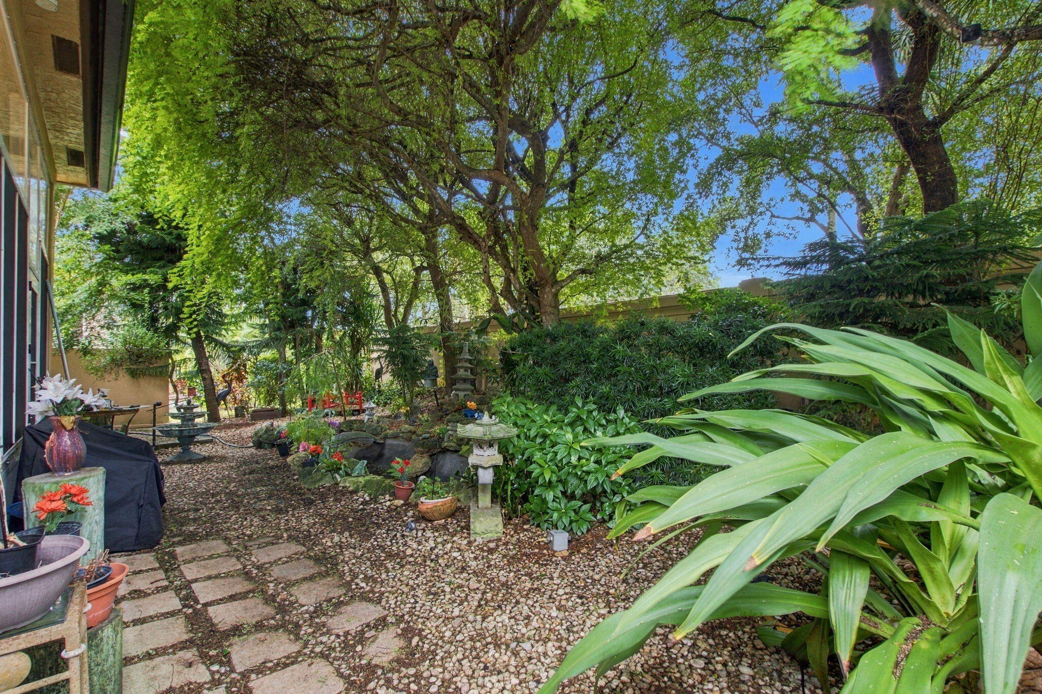 25-web-or-mls-10161-ravenna-way