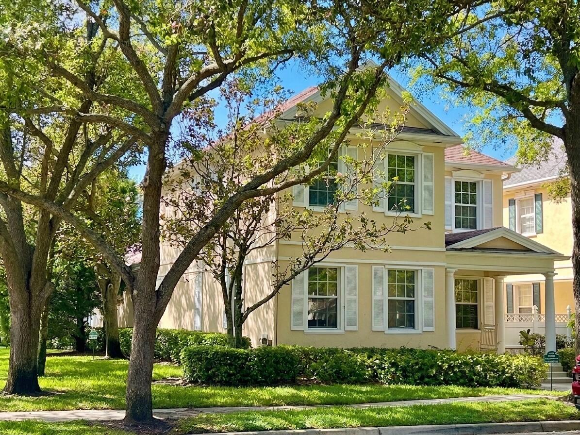 118 Cherry Laurel Front