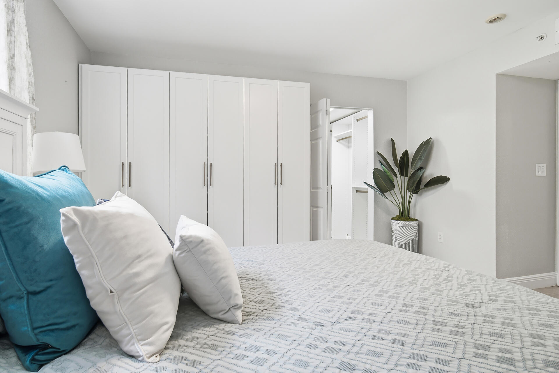 1801-NORTH-FLAGLER-DR-UNIT-201-33407-027