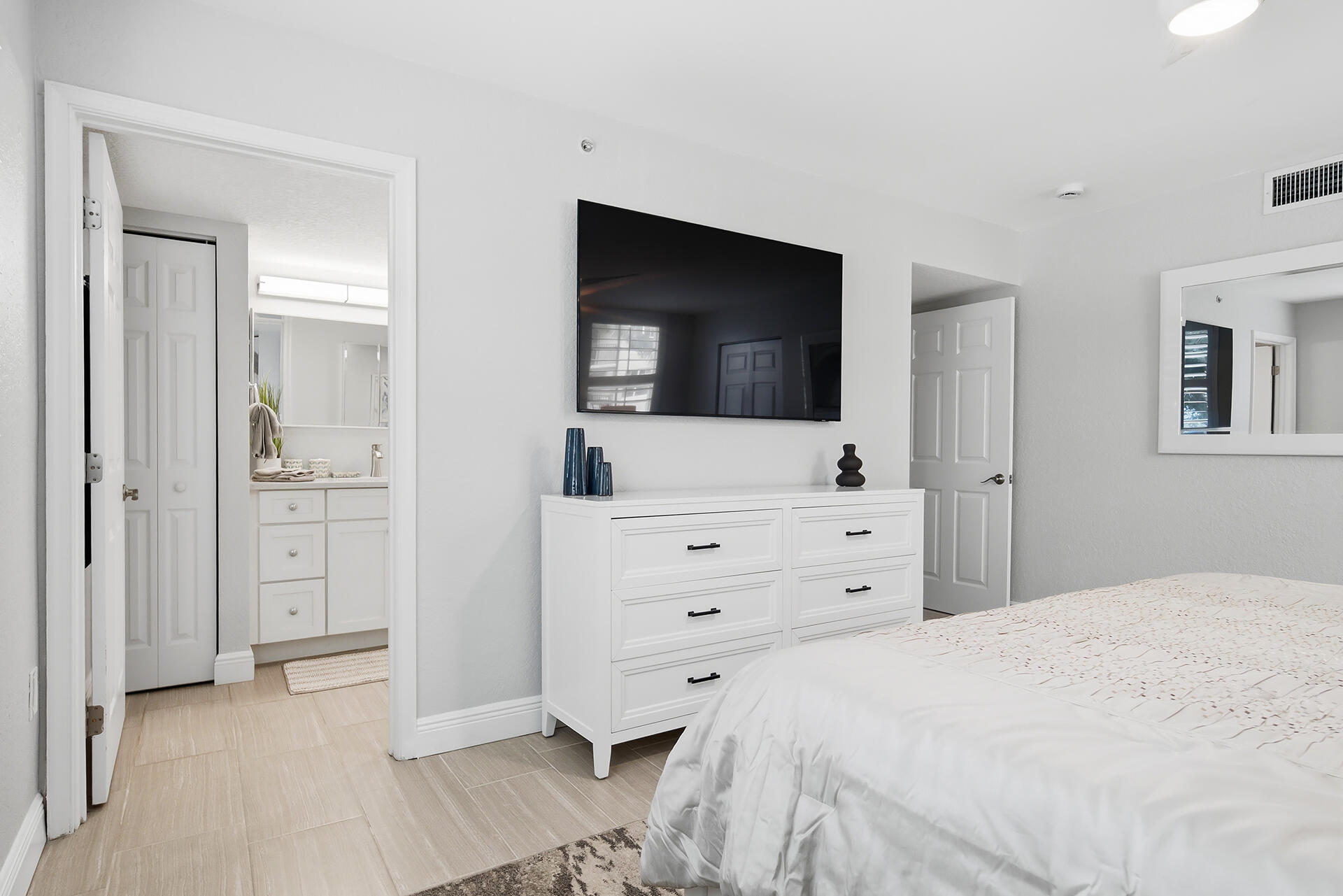1801-NORTH-FLAGLER-DR-UNIT-201-33407-019