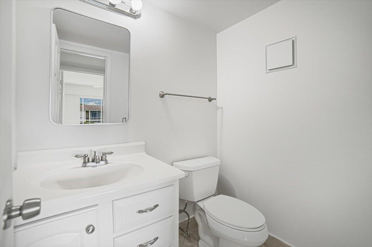 1/2 bath