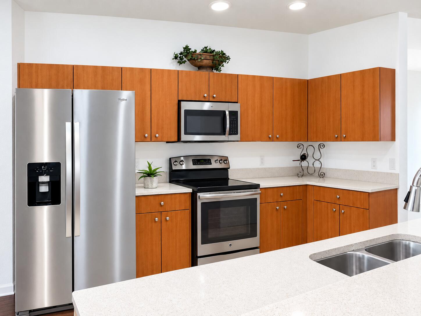 Bright interior, precise architectural l Bright interior, precise architectural l